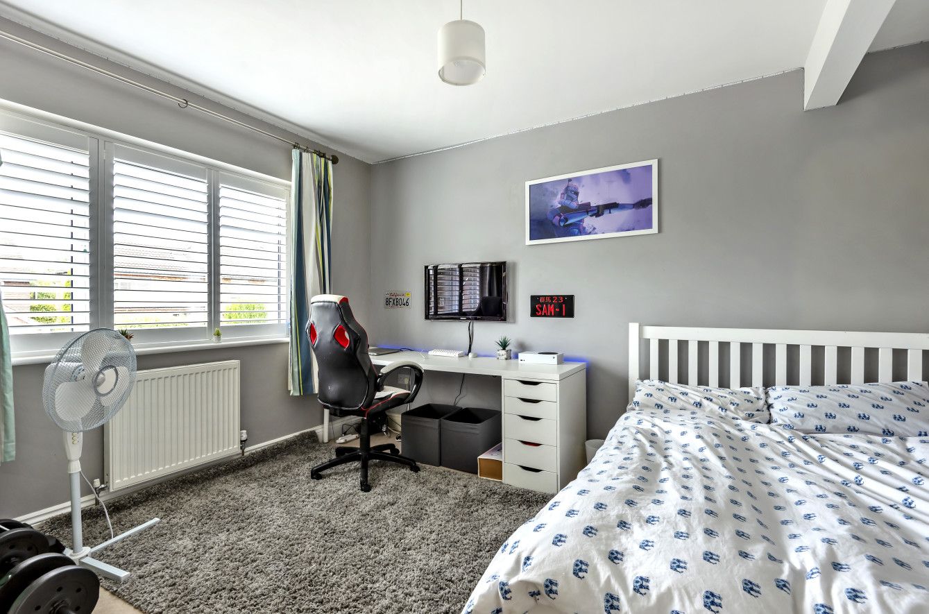 4 bedroom semi-detached house For Sale in Sevenoaks - Photograph 11