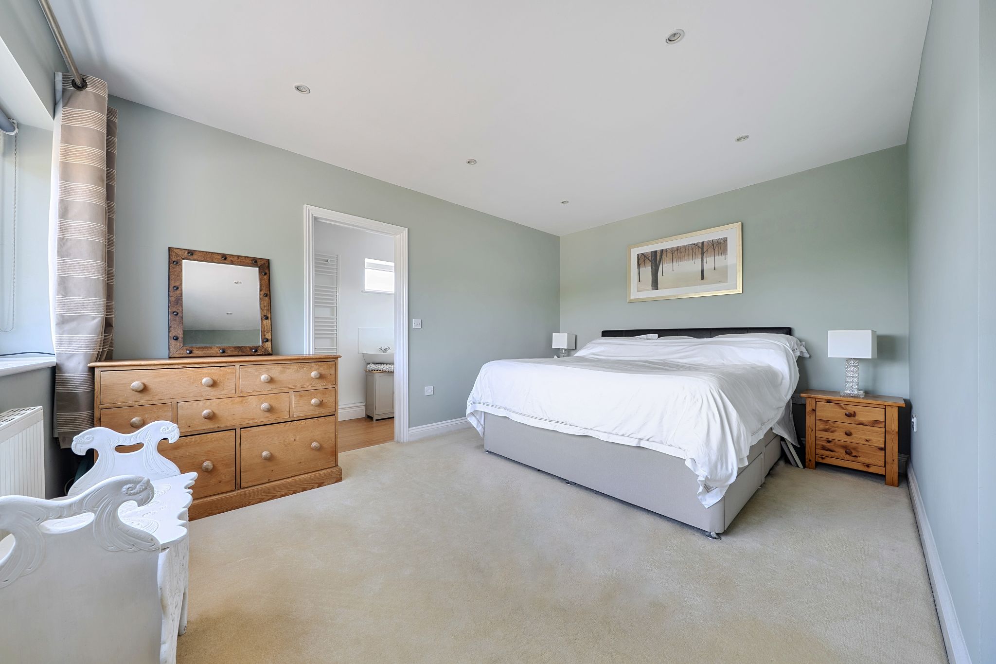 4 bedroom semi-detached house For Sale in Kemsing - Photograph 7