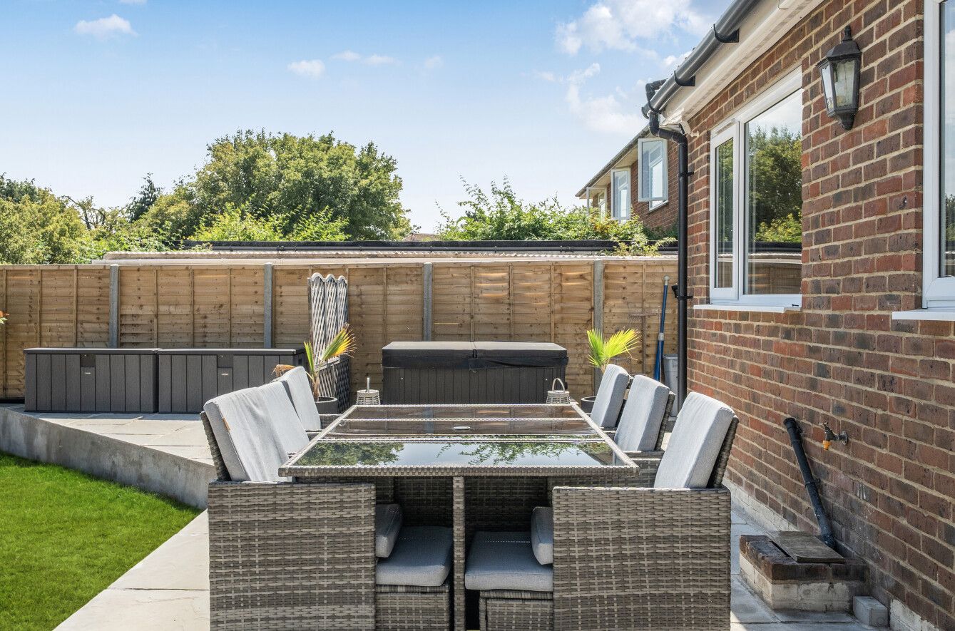 4 bedroom semi-detached house For Sale in Kemsing - Photograph 15