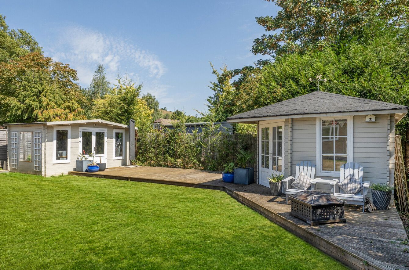 4 bedroom semi-detached house For Sale in Kemsing - Photograph 14