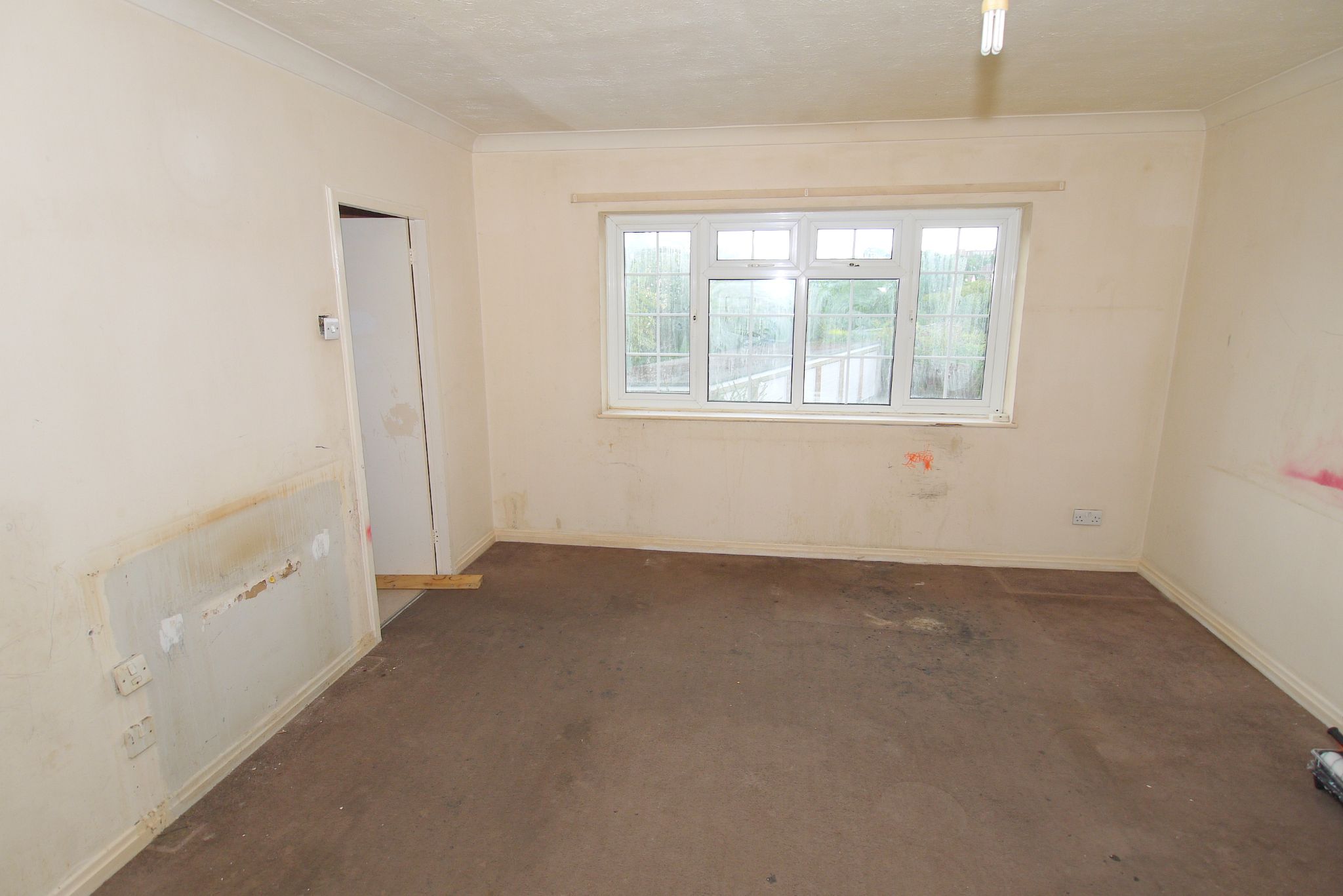 2 bedroom maisonette Sold in Sevenoaks - Photograph 3
