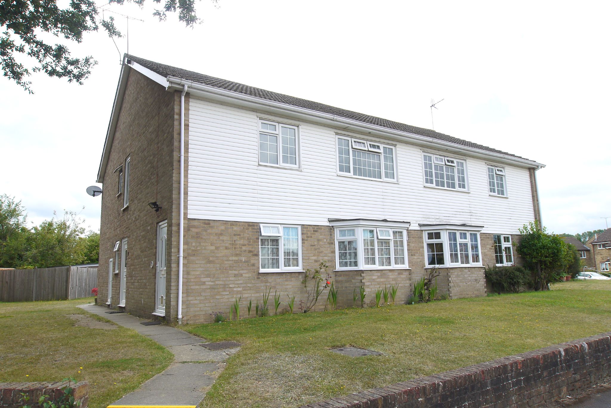 2 bedroom maisonette Sold in Sevenoaks - Photograph 1