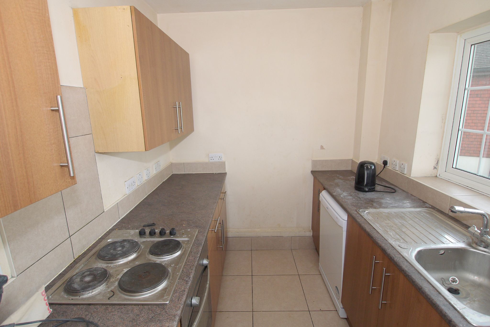 2 bedroom maisonette Sold in Sevenoaks - Photograph 2