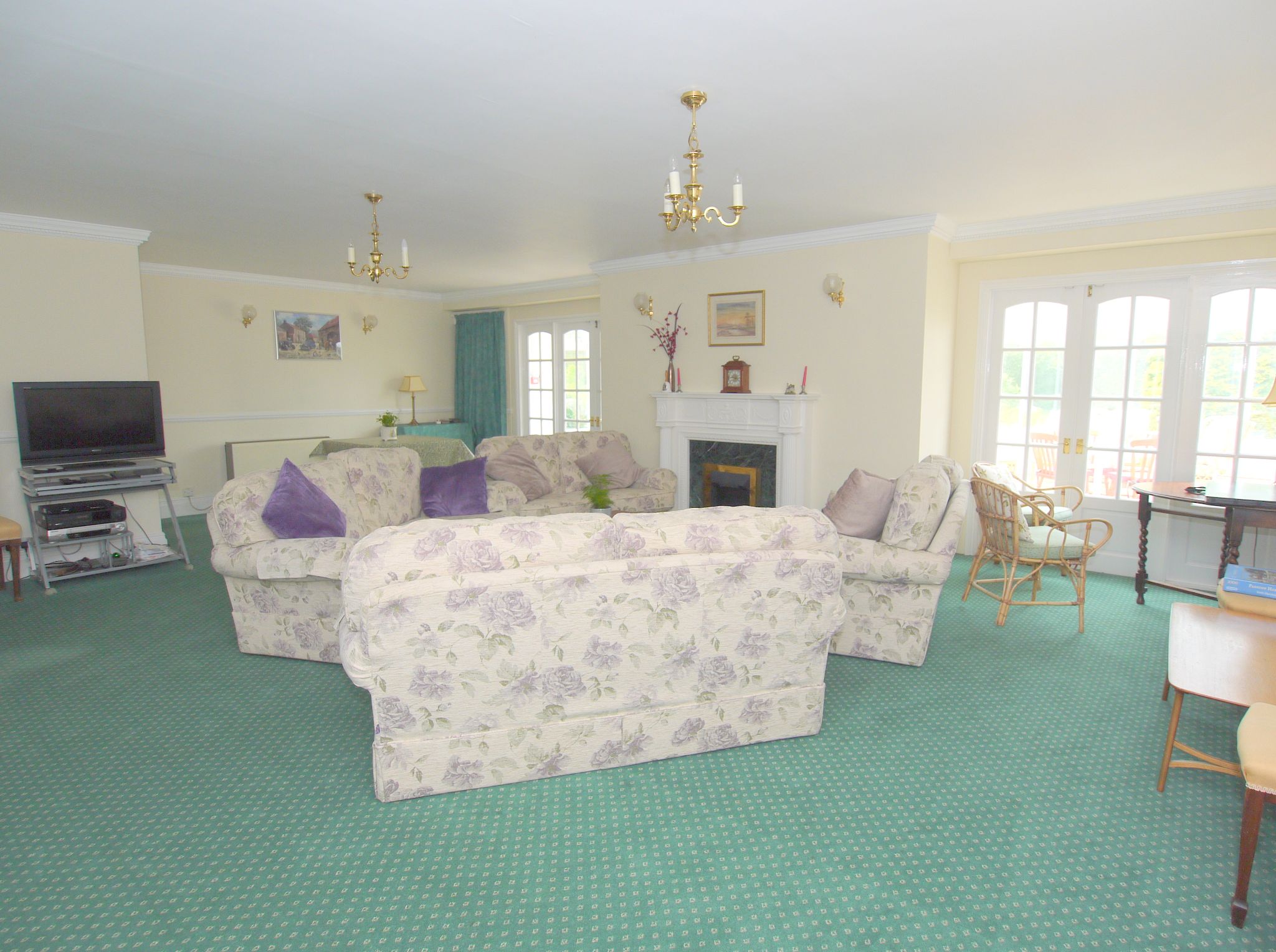 1 bedroom ground floor Sold in Sevenoaks - Photograph 8