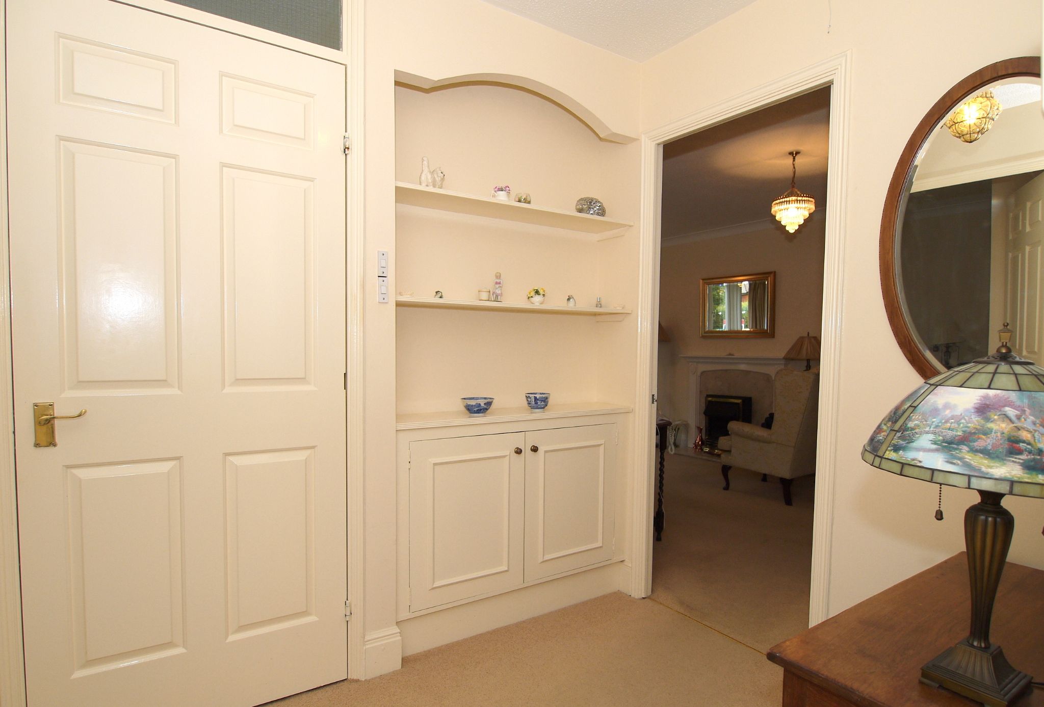 1 bedroom ground floor Sold in Sevenoaks - Photograph 5
