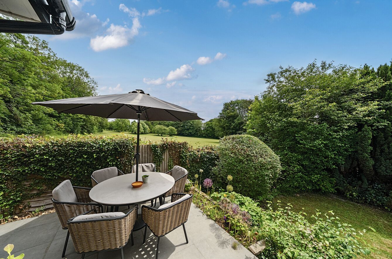 3 bedroom detached bungalow For Sale in Kemsing - Photograph 5