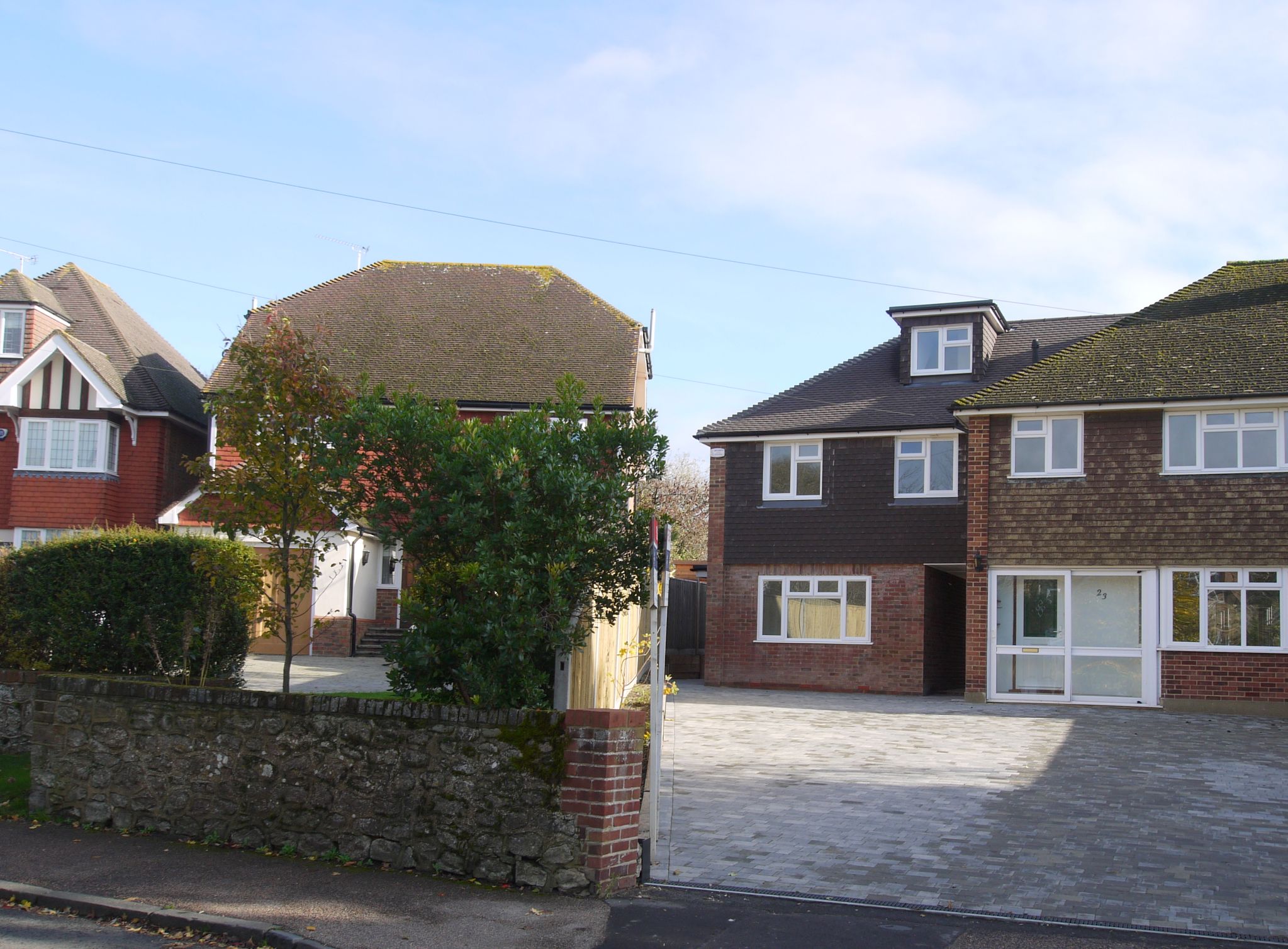 2 bedroom end terraced house Sold in Sevenoaks - Photograph 1