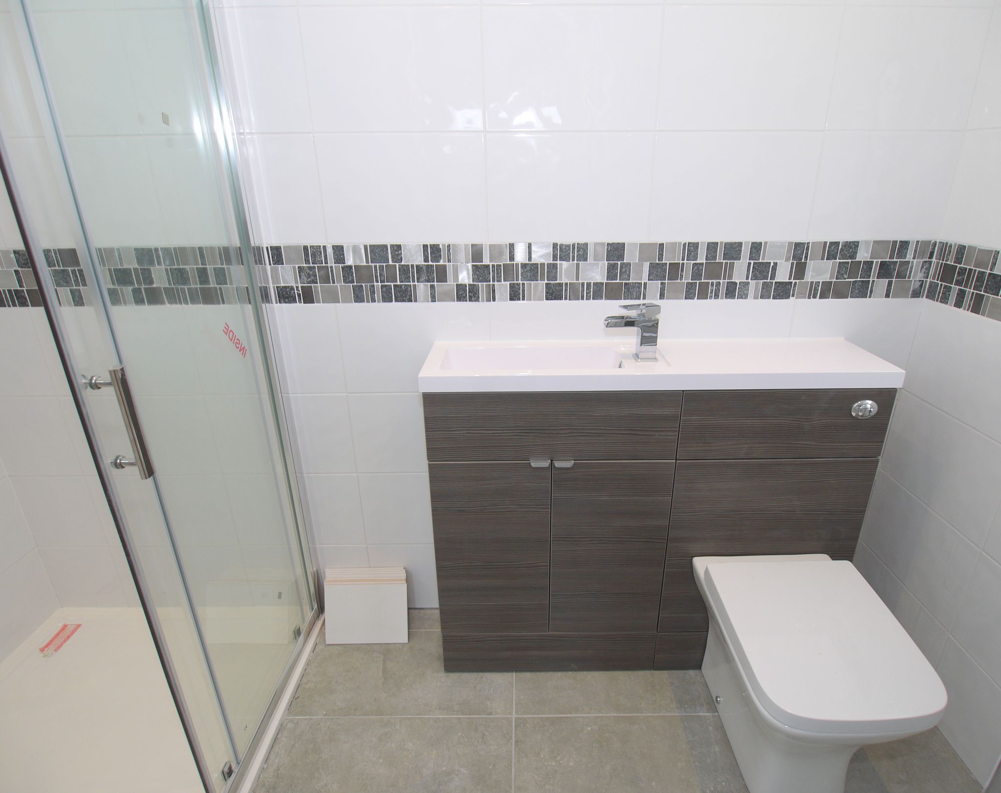 2 bedroom end terraced house Sold in Sevenoaks - Photograph 11