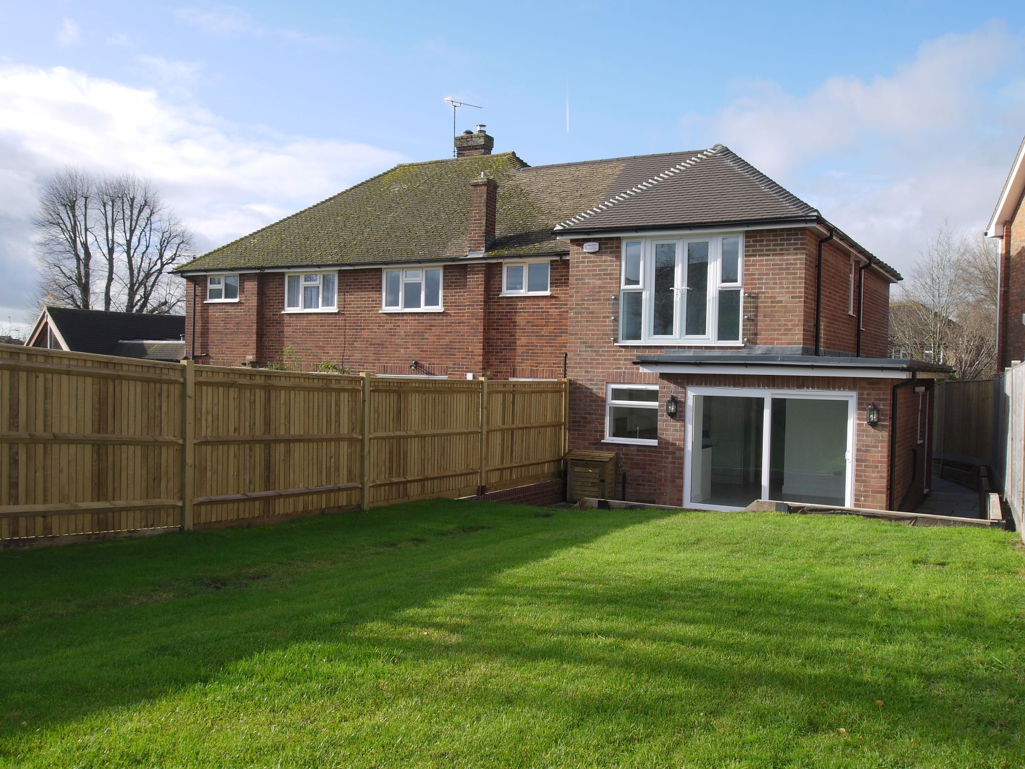 2 bedroom end terraced house Sold in Sevenoaks - Photograph 13