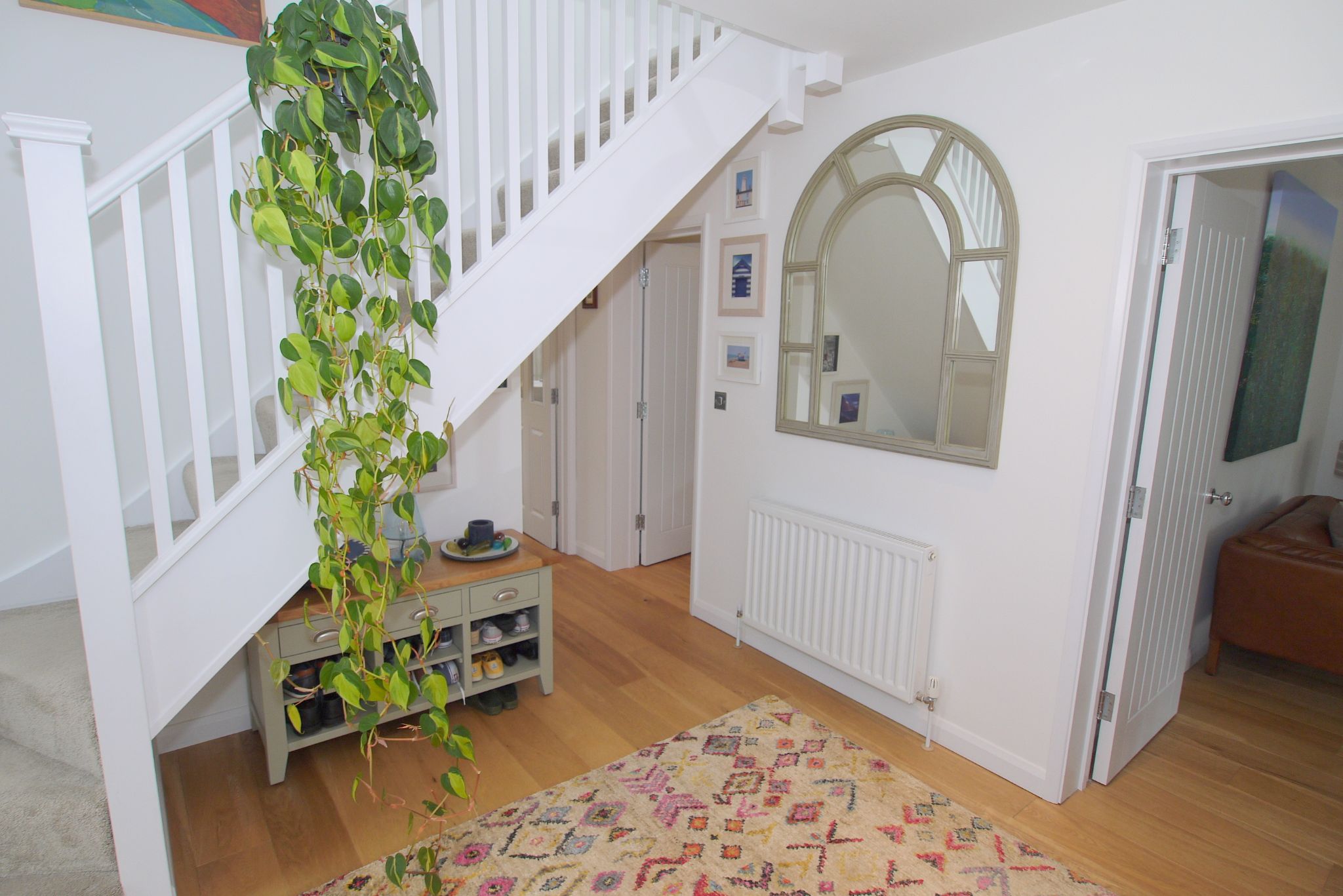 3 bedroom detached house Sold in Sevenoaks - Photograph 8