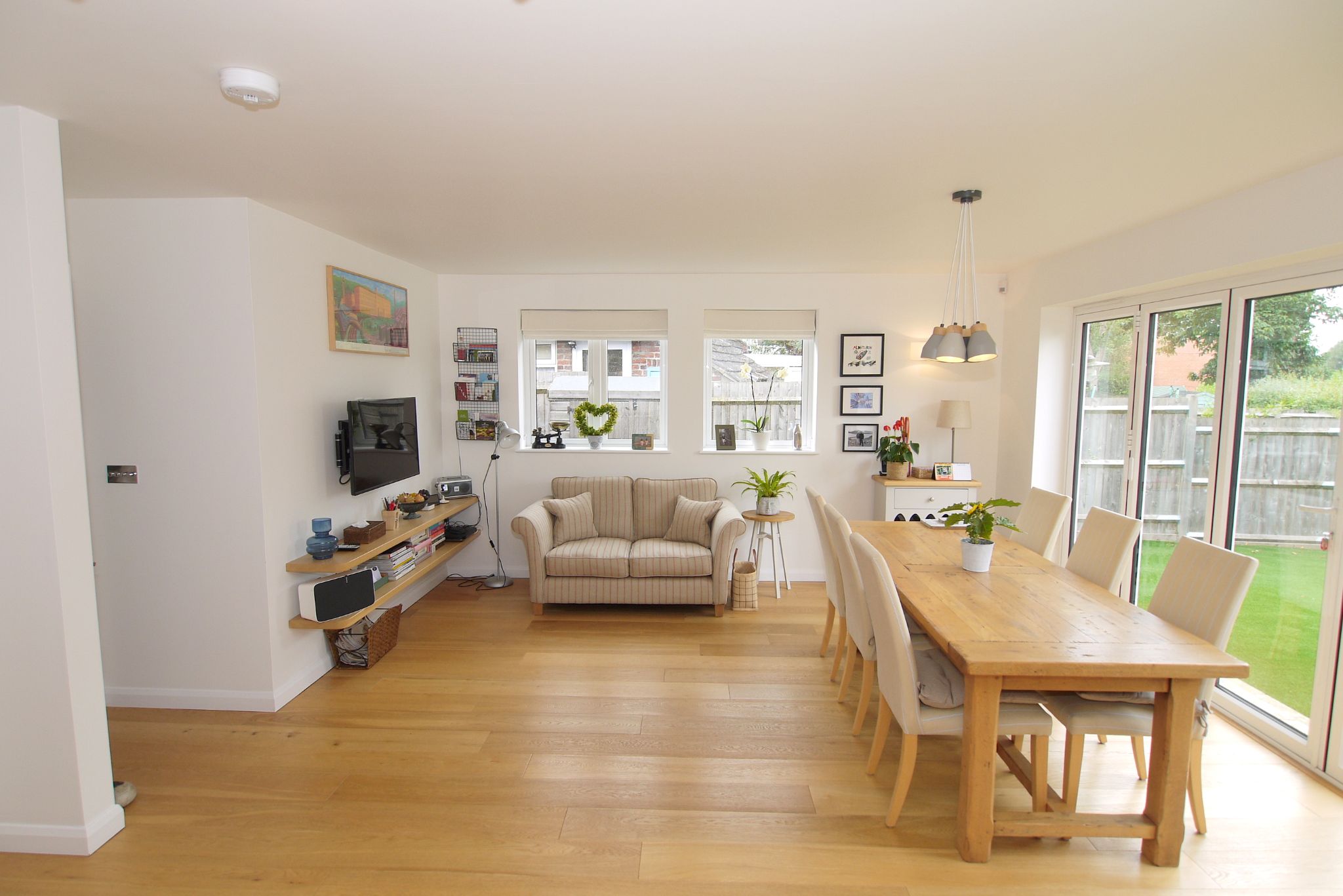 3 bedroom detached house Sold in Sevenoaks - Photograph 5