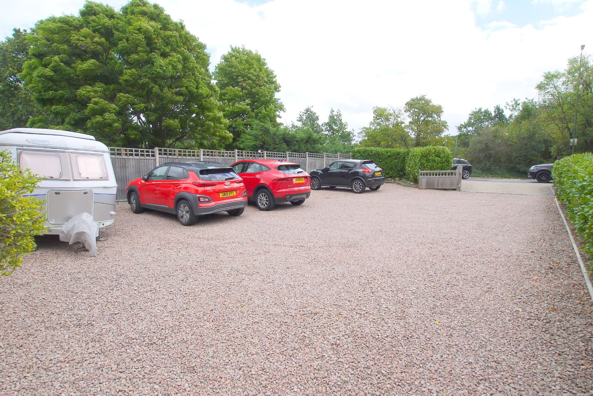 3 bedroom detached house Sold in Sevenoaks - Photograph 16