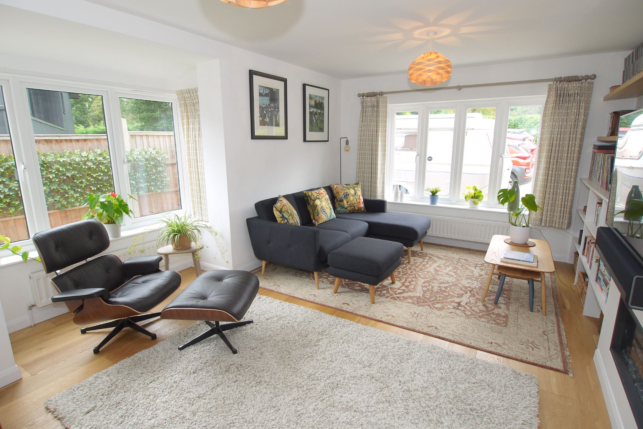3 bedroom detached house Sold in Sevenoaks - Photograph 3