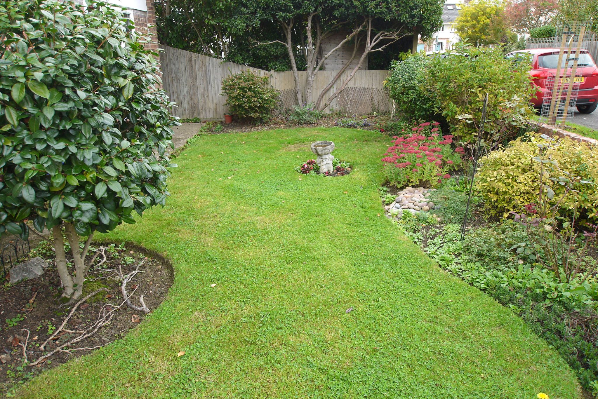 4 bedroom detached house Sold in Tonbridge - Photograph 13