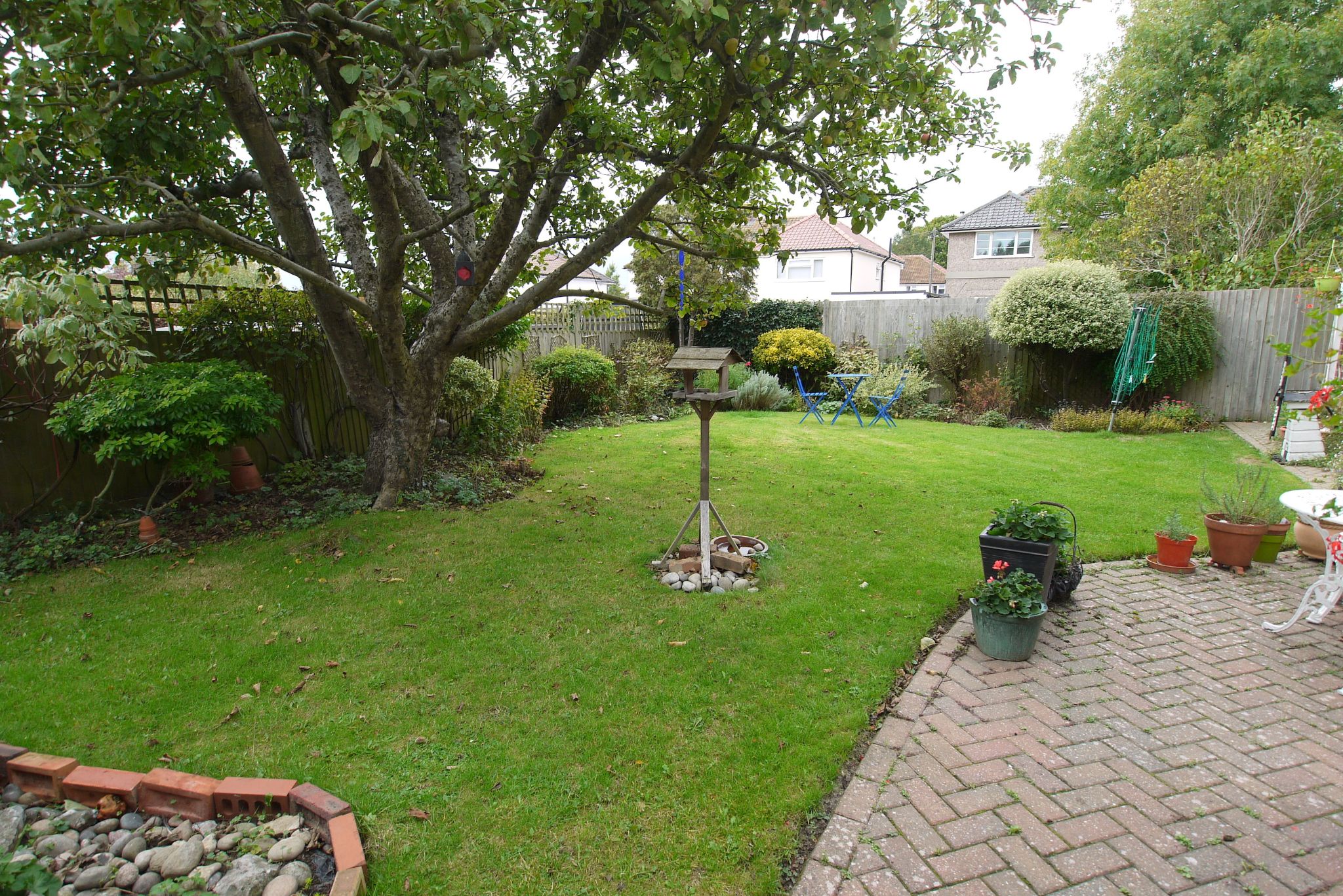 4 bedroom detached house Sold in Tonbridge - Photograph 10