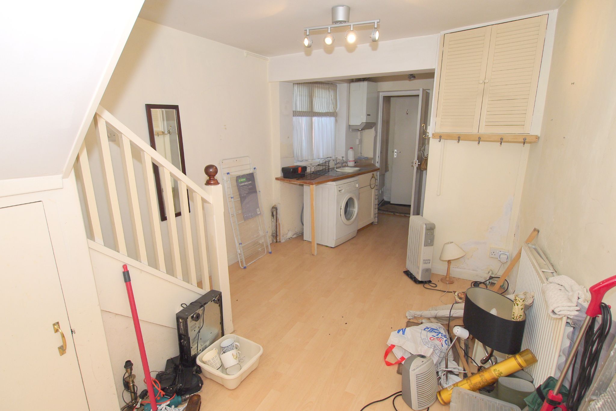 2 bedroom end terraced house Sold in Sevenoaks - Photograph 4