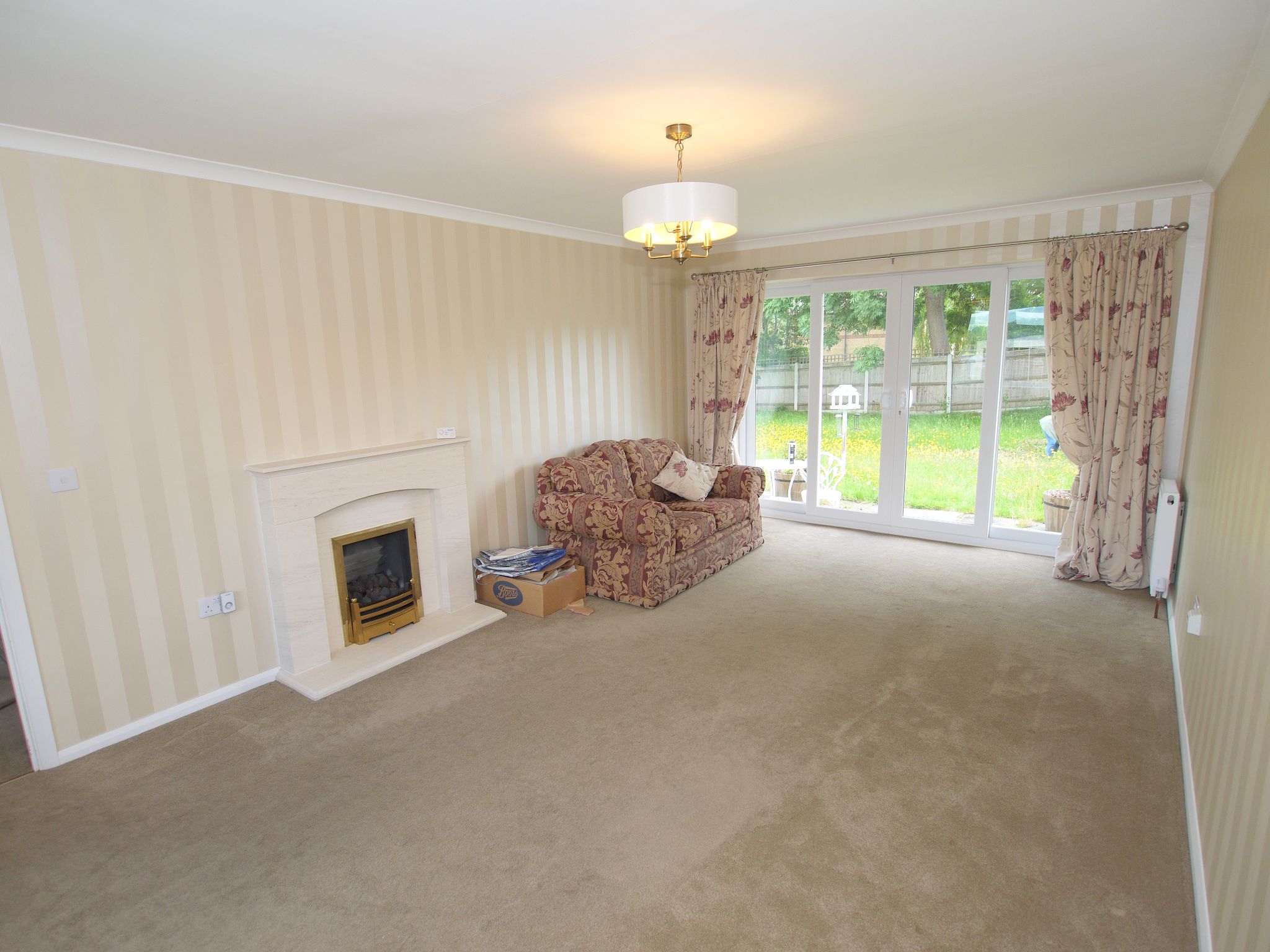 2 bedroom detached bungalow Sold in Sevenoaks - Photograph 4