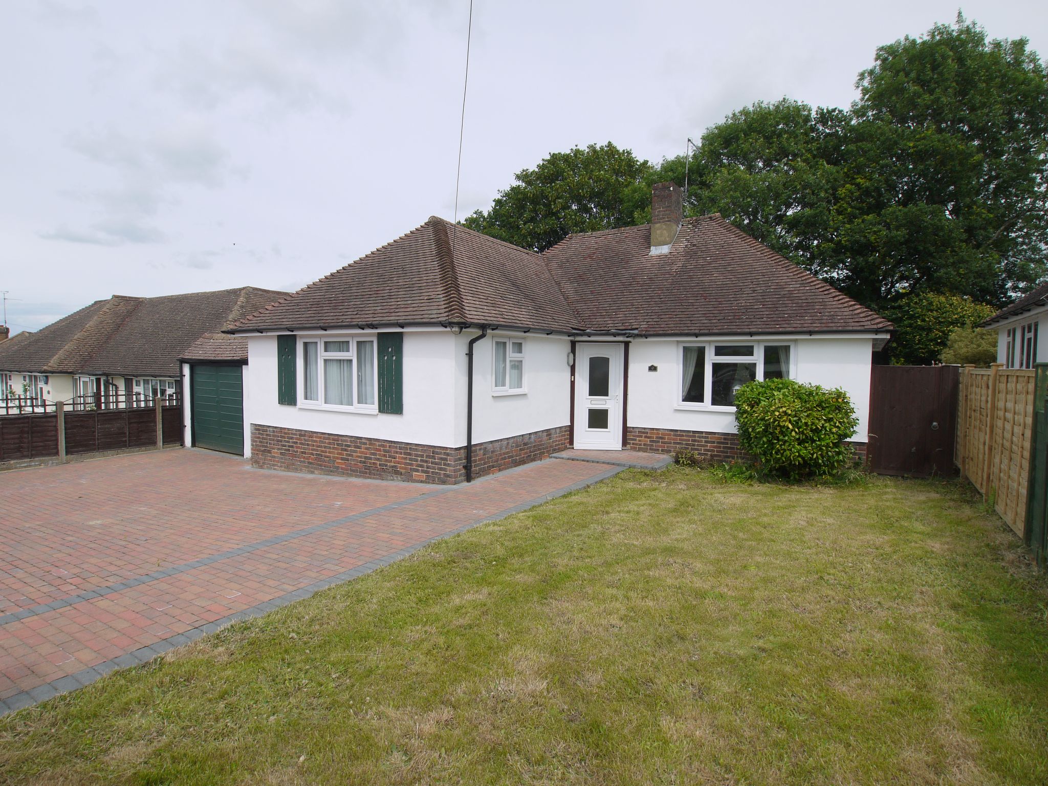 2 bedroom detached bungalow Sold in Sevenoaks - Photograph 1