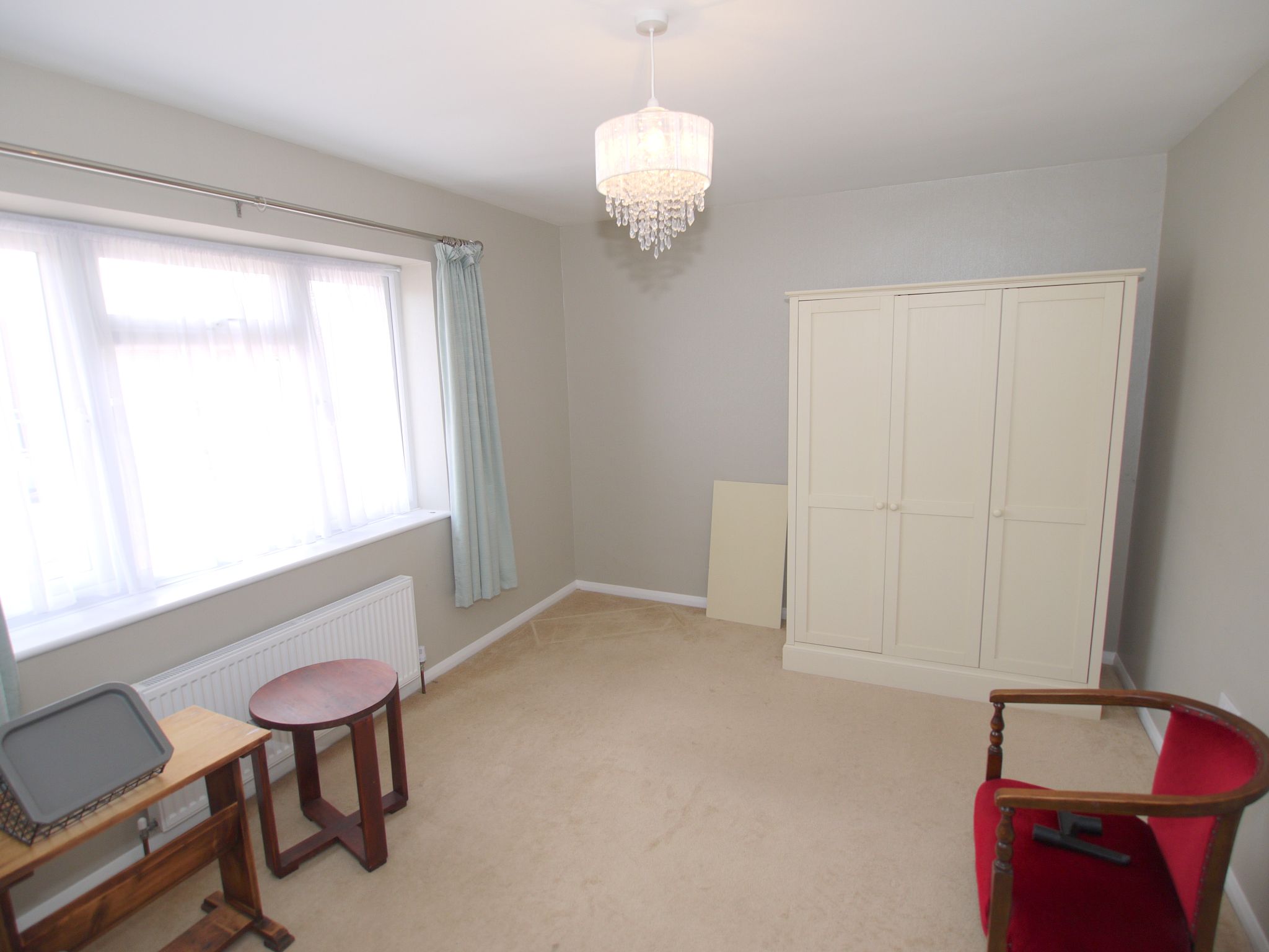 2 bedroom detached bungalow Sold in Sevenoaks - Photograph 6
