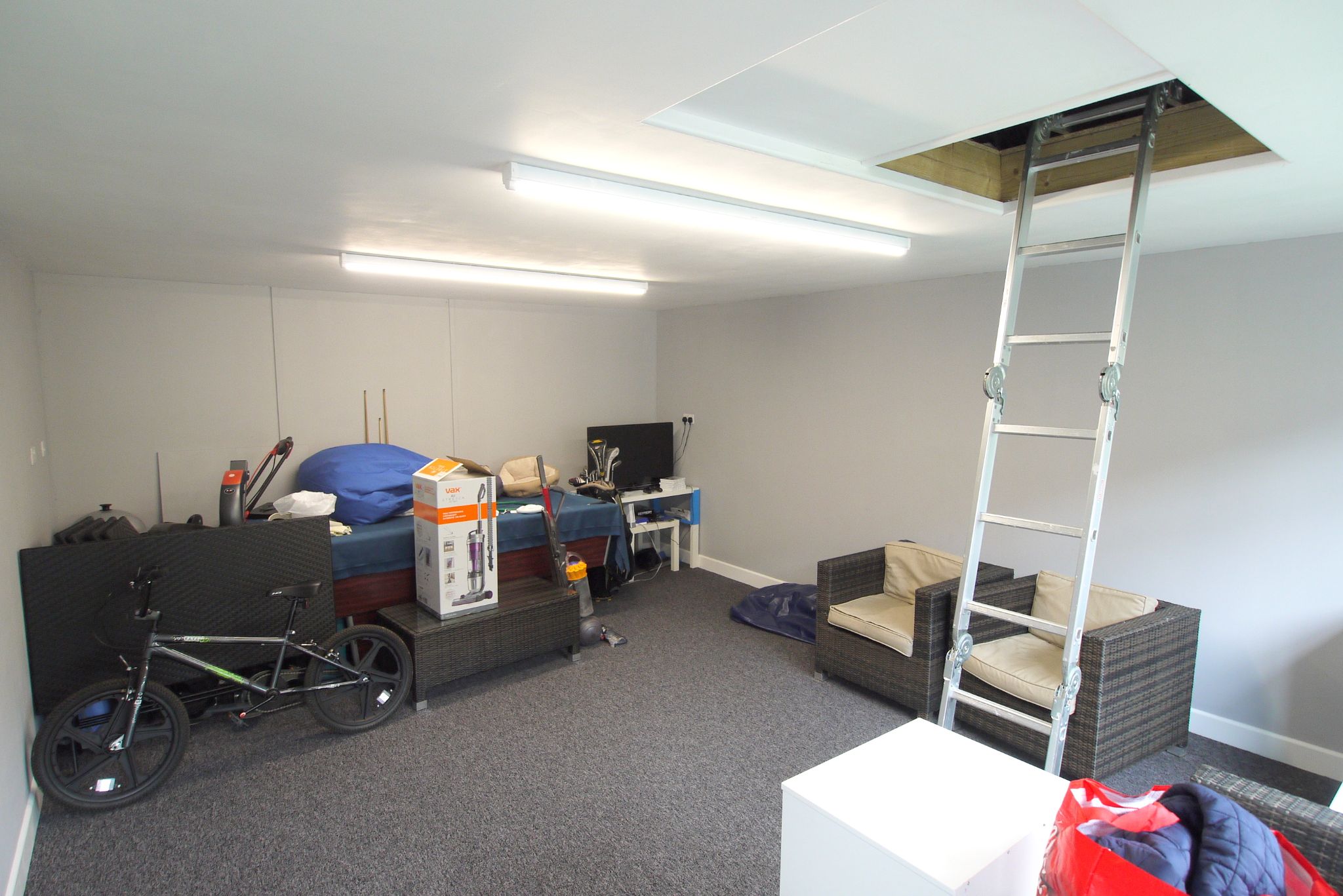 3 bedroom mid terraced house Sold in Sevenoaks - Photograph 10