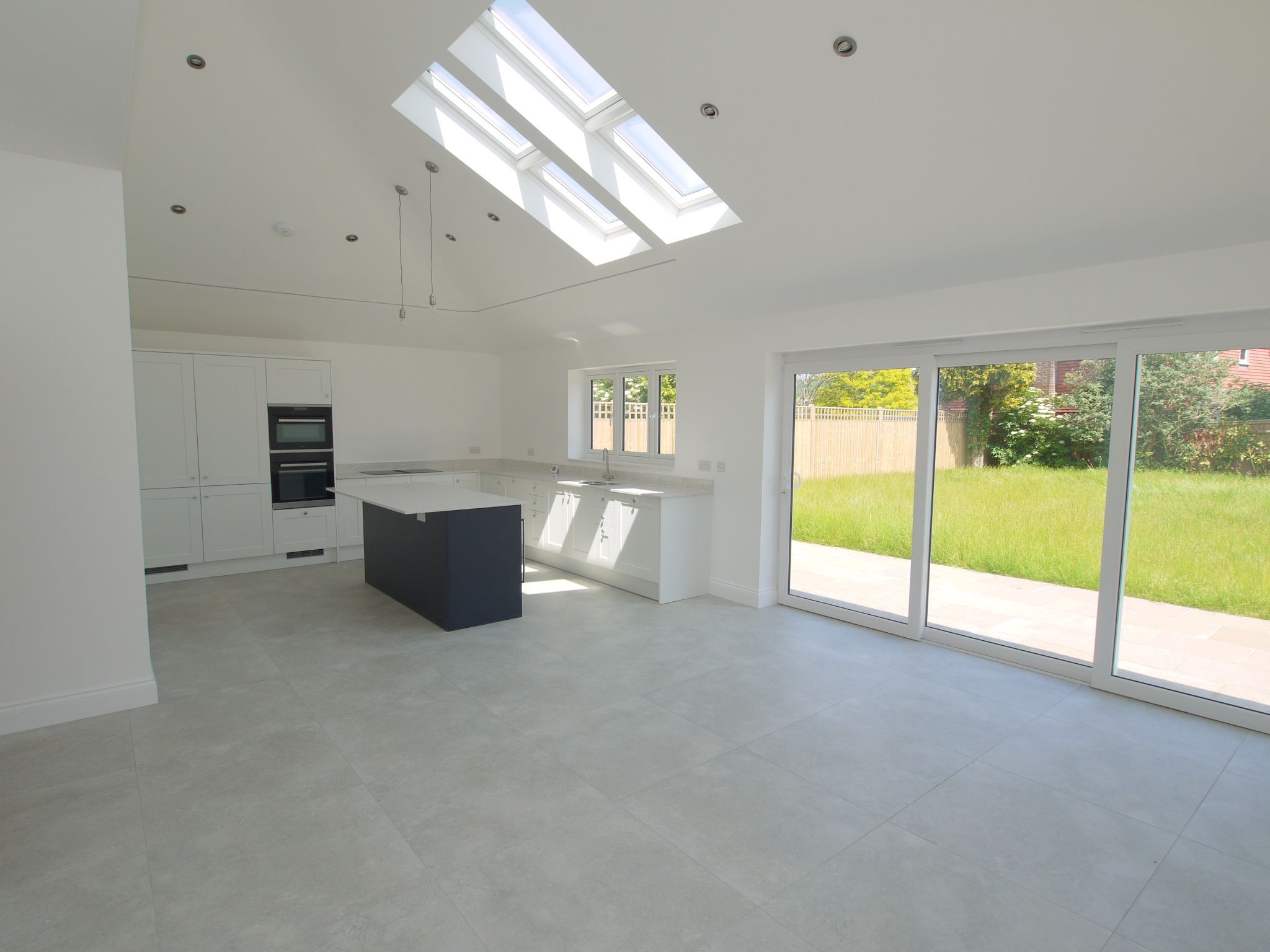 3 bedroom detached bungalow Sold in Sevenoaks - Photograph 1