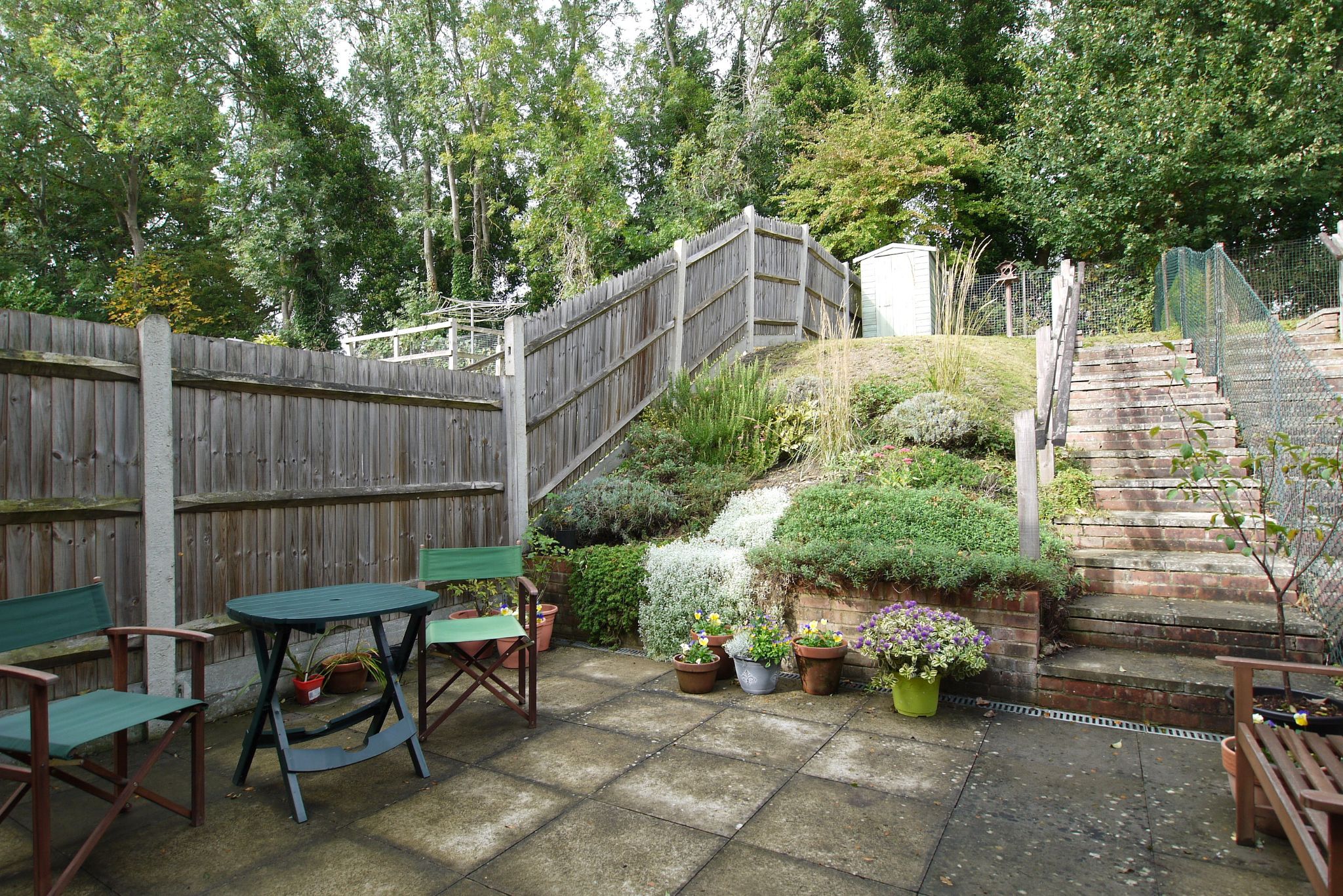 2 bedroom end terraced house Sold in Sevenoaks - Photograph 12