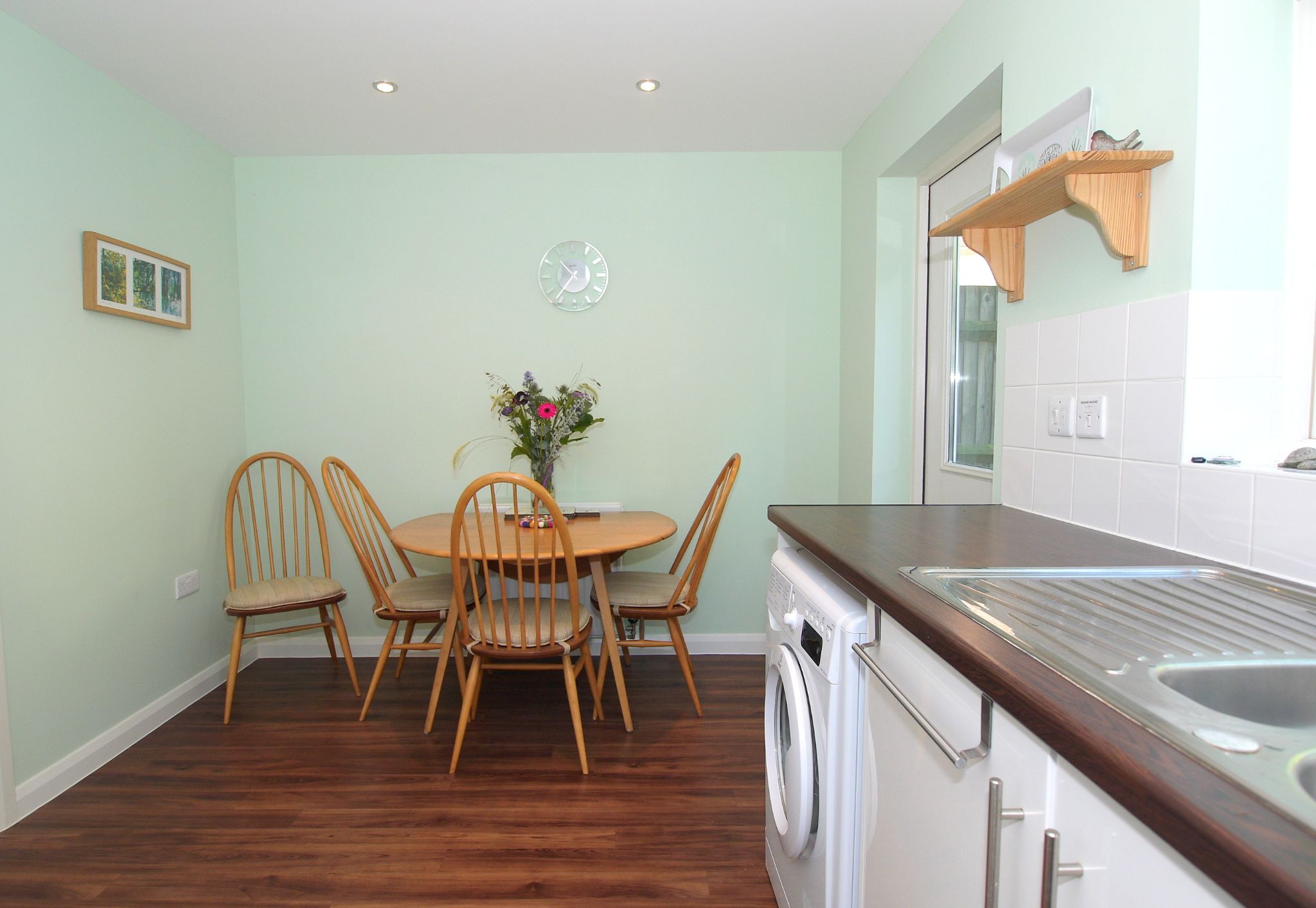 2 bedroom end terraced house Sold in Sevenoaks - Photograph 6