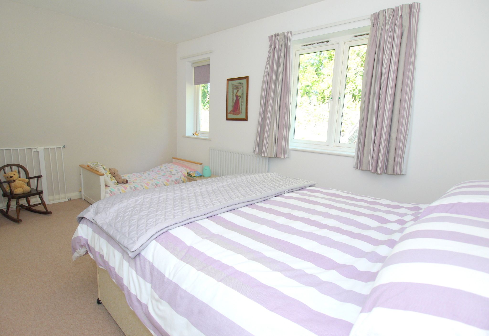 2 bedroom end terraced house Sold in Sevenoaks - Photograph 9