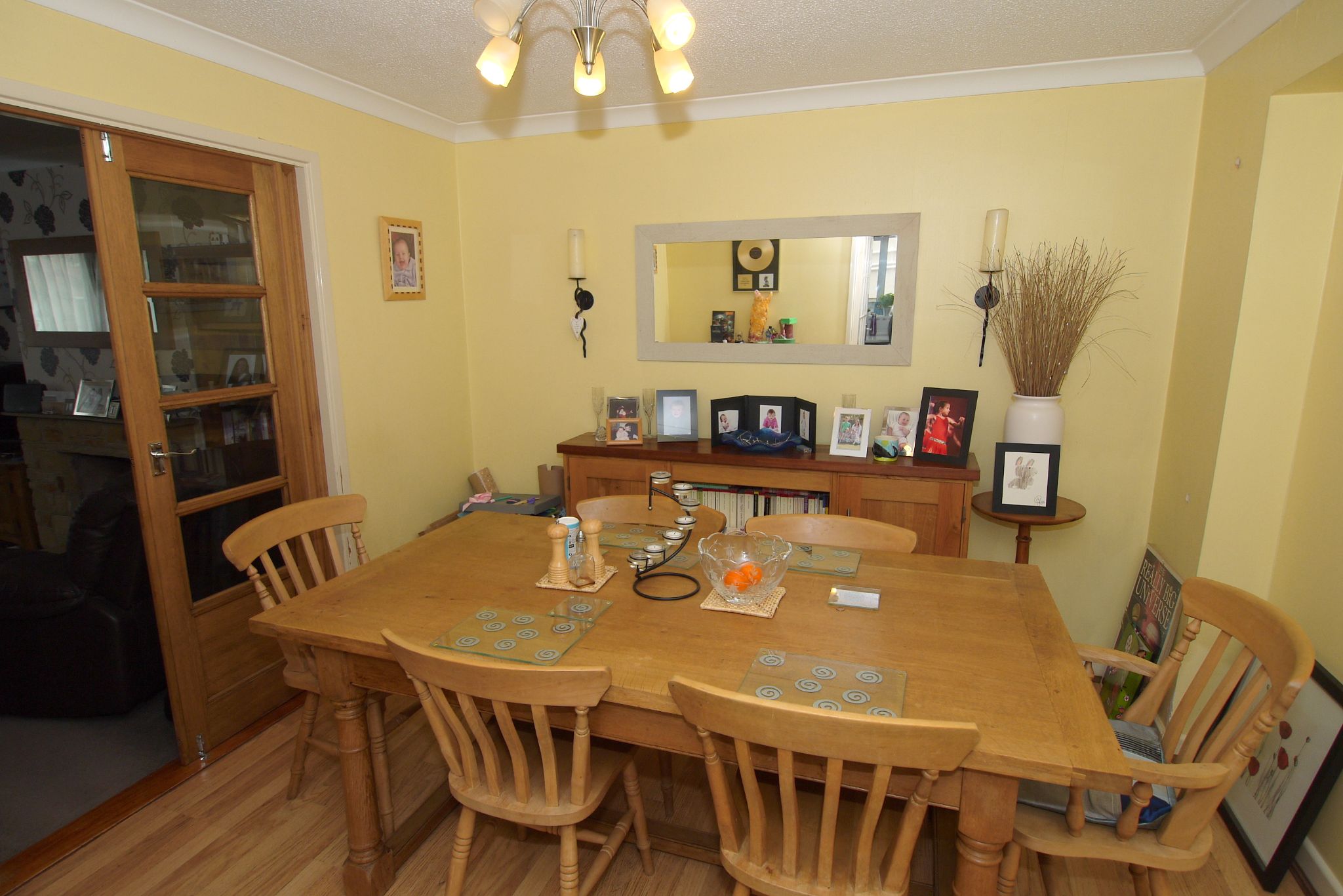 3 bedroom semi-detached house Sold in Sevenoaks - Photograph 4