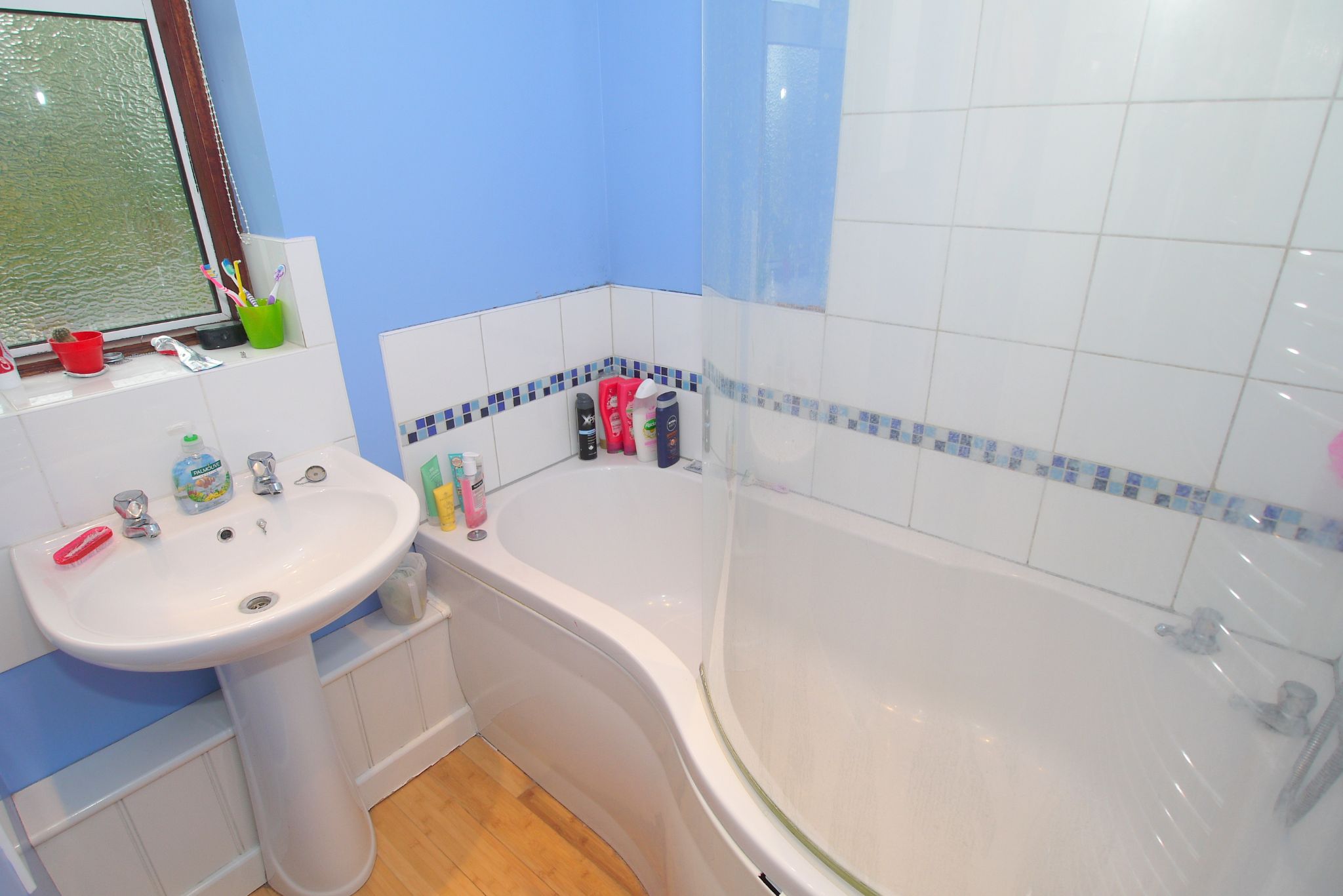 3 bedroom semi-detached house Sold in Sevenoaks - Photograph 7