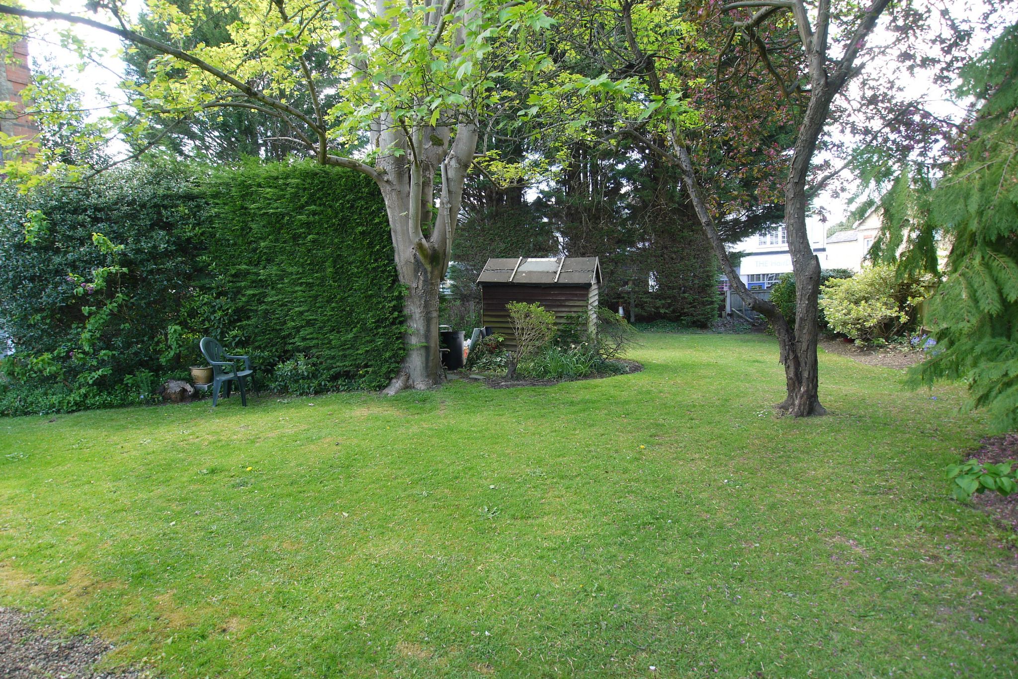 2 bedroom ground floor Sold in Sevenoaks - Photograph 2