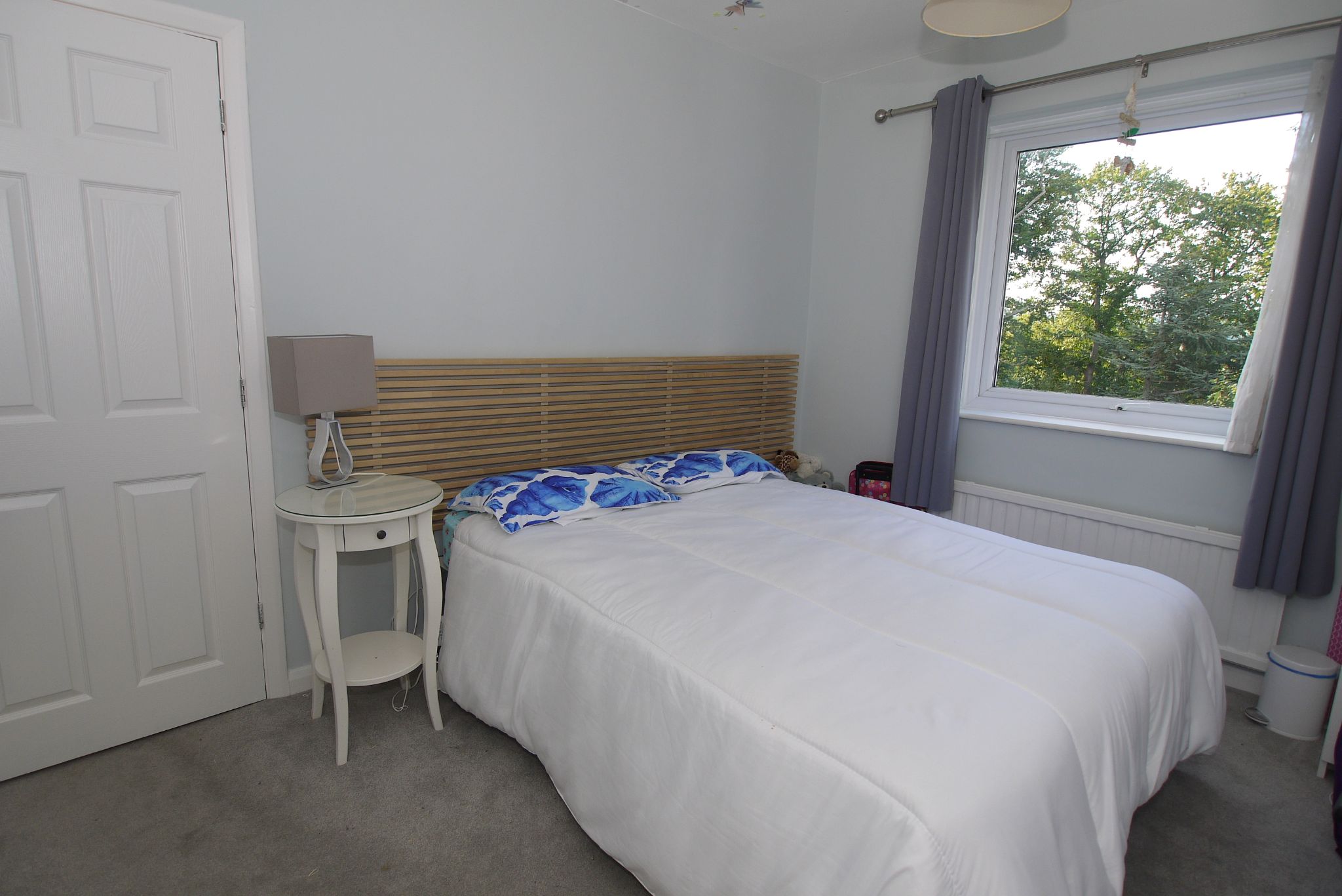 3 bedroom apartment Sold in Sevenoaks - Photograph 6