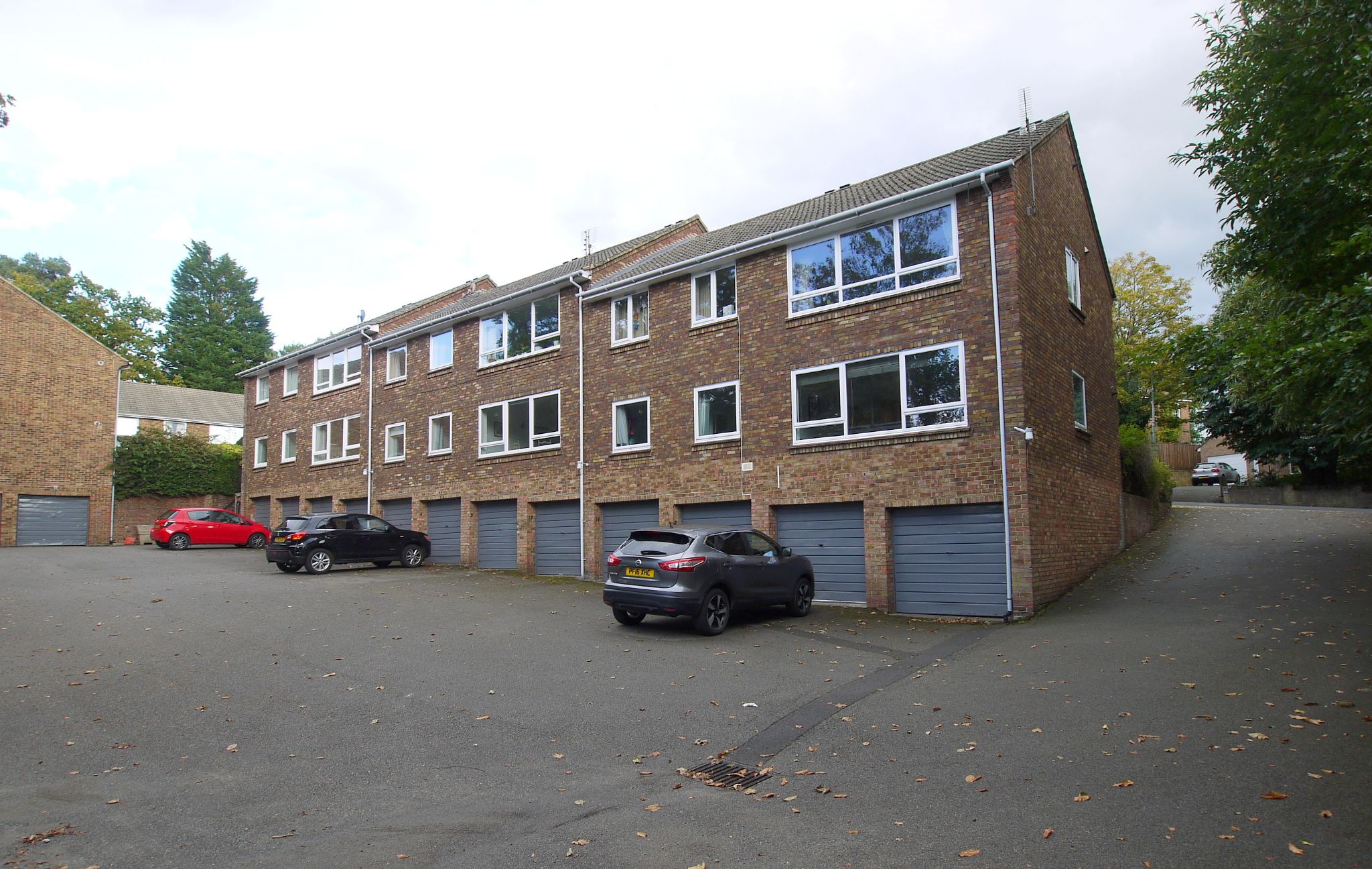 3 bedroom apartment Sold in Sevenoaks - Photograph 10