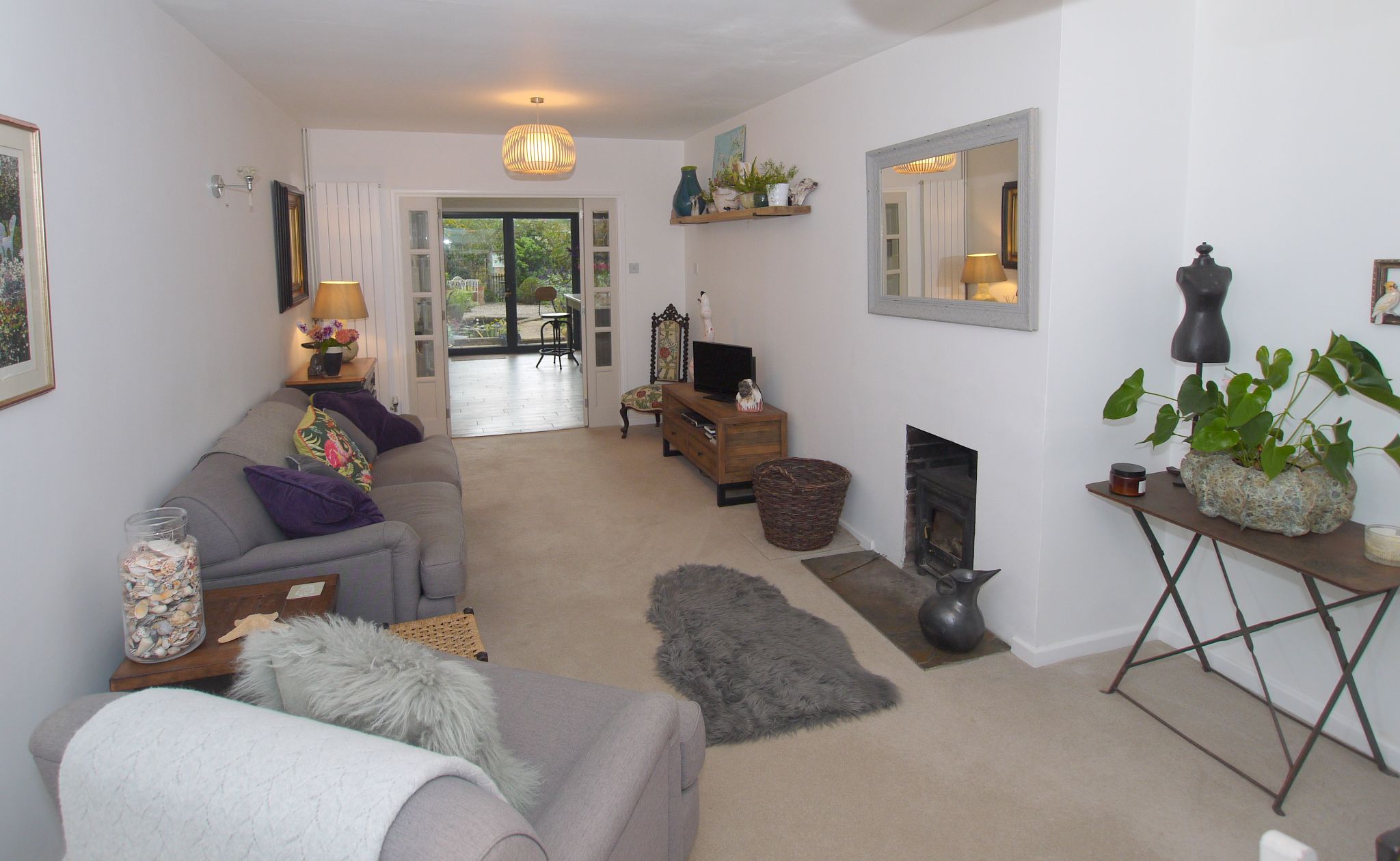 3 bedroom semi-detached house Sold in Sevenoaks - Photograph 4