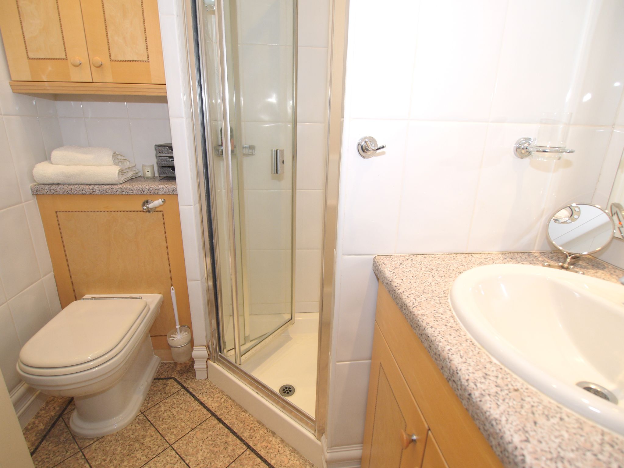 5 bedroom semi-detached house Sold in Sundridge - Photograph 15