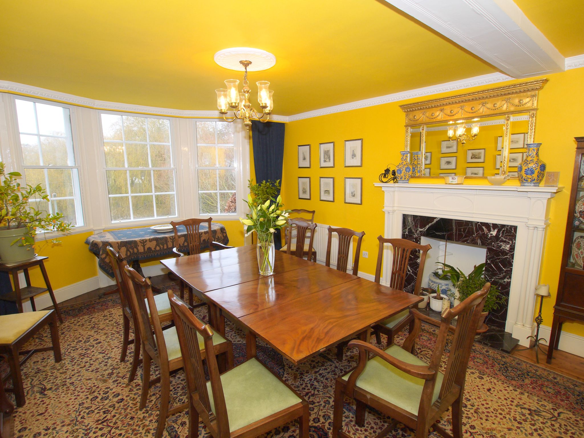 5 bedroom semi-detached house Sold in Sundridge - Photograph 3