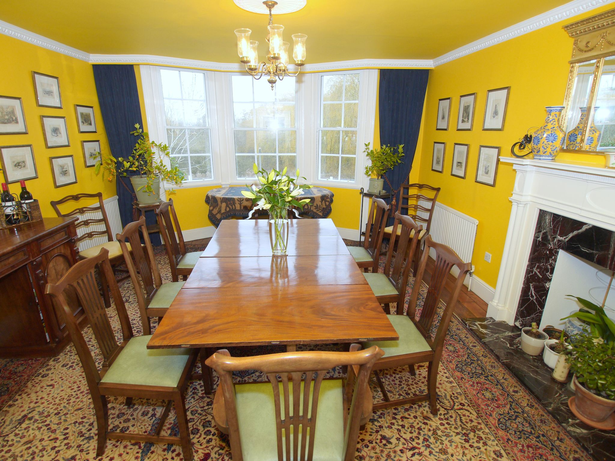 5 bedroom semi-detached house Sold in Sundridge - Photograph 2
