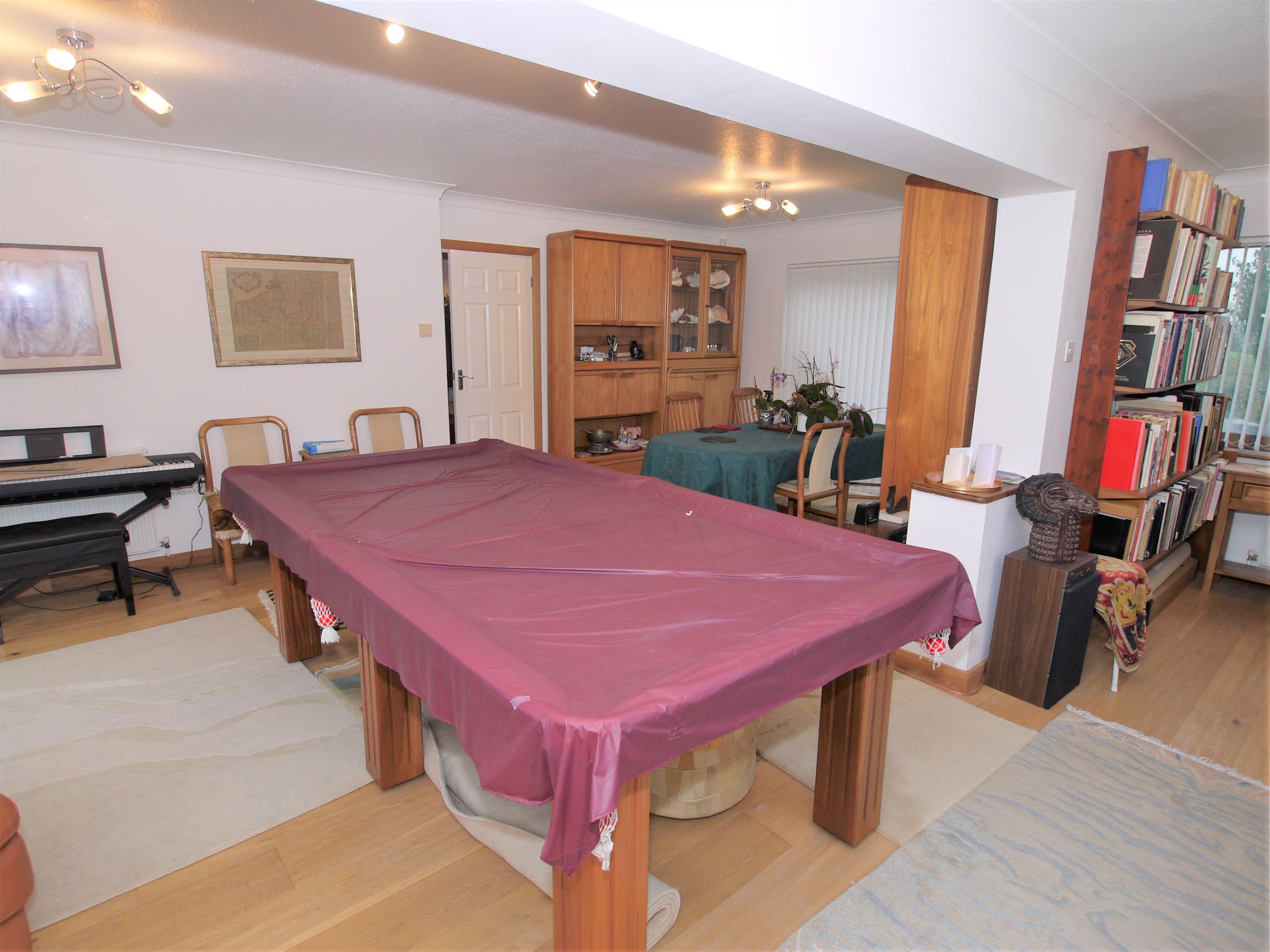 4 bedroom detached house Sold in Sevenoaks - Photograph 5