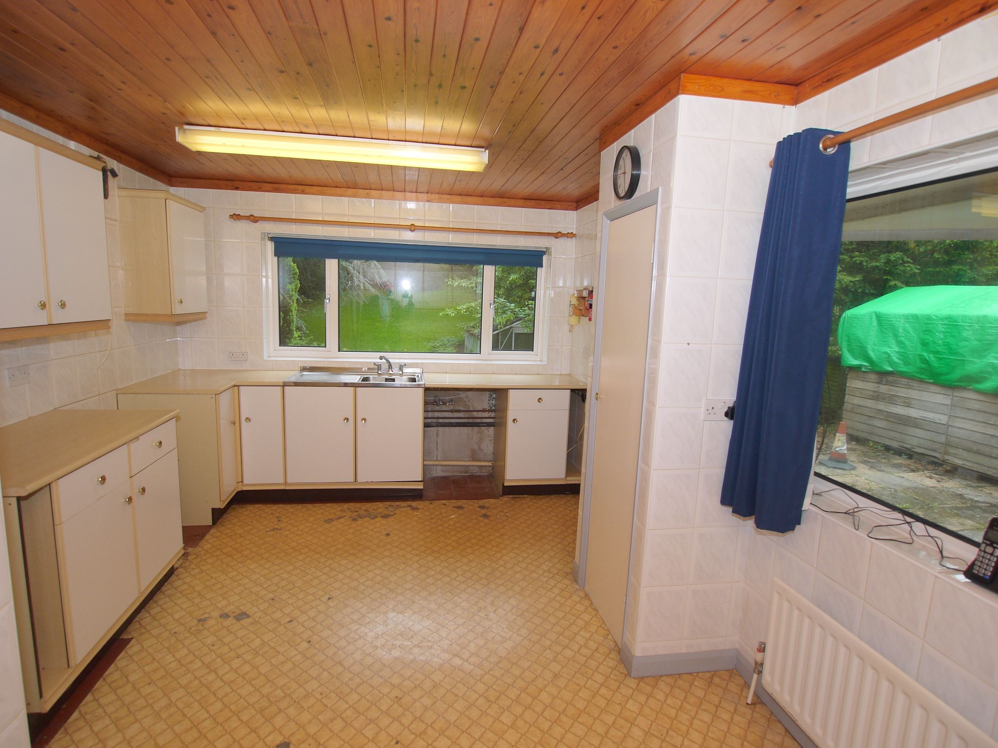4 bedroom detached house Sold in Sevenoaks - Photograph 4