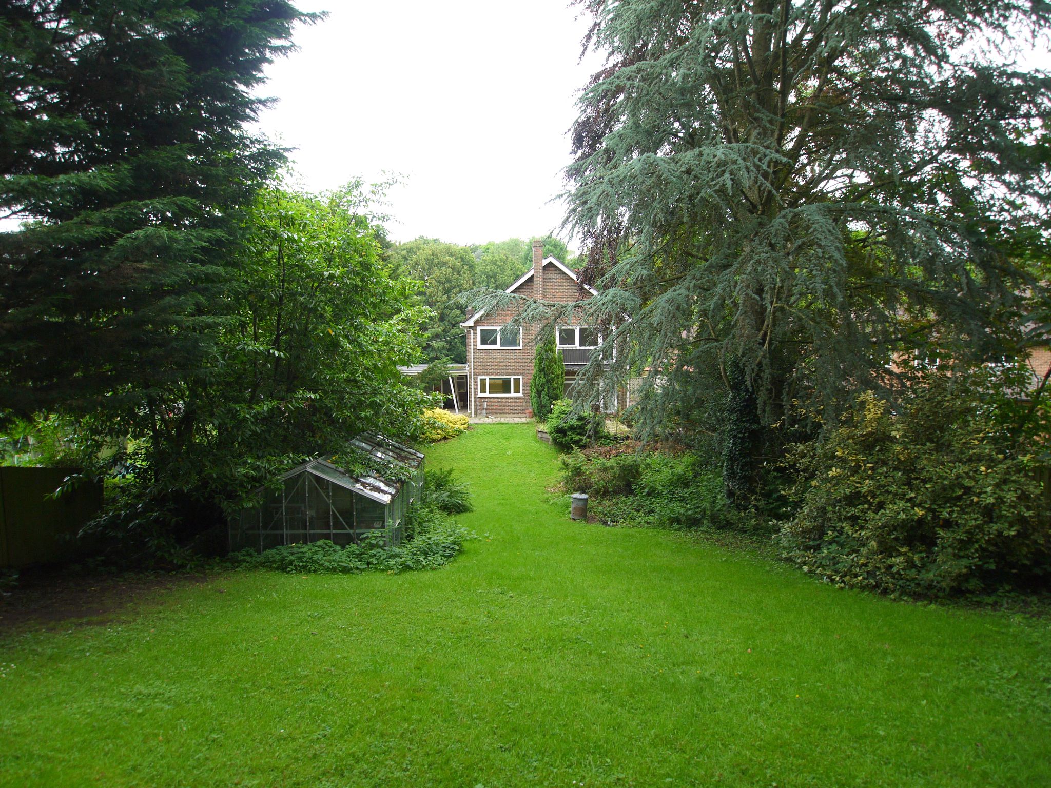 4 bedroom detached house Sold in Sevenoaks - Photograph 11