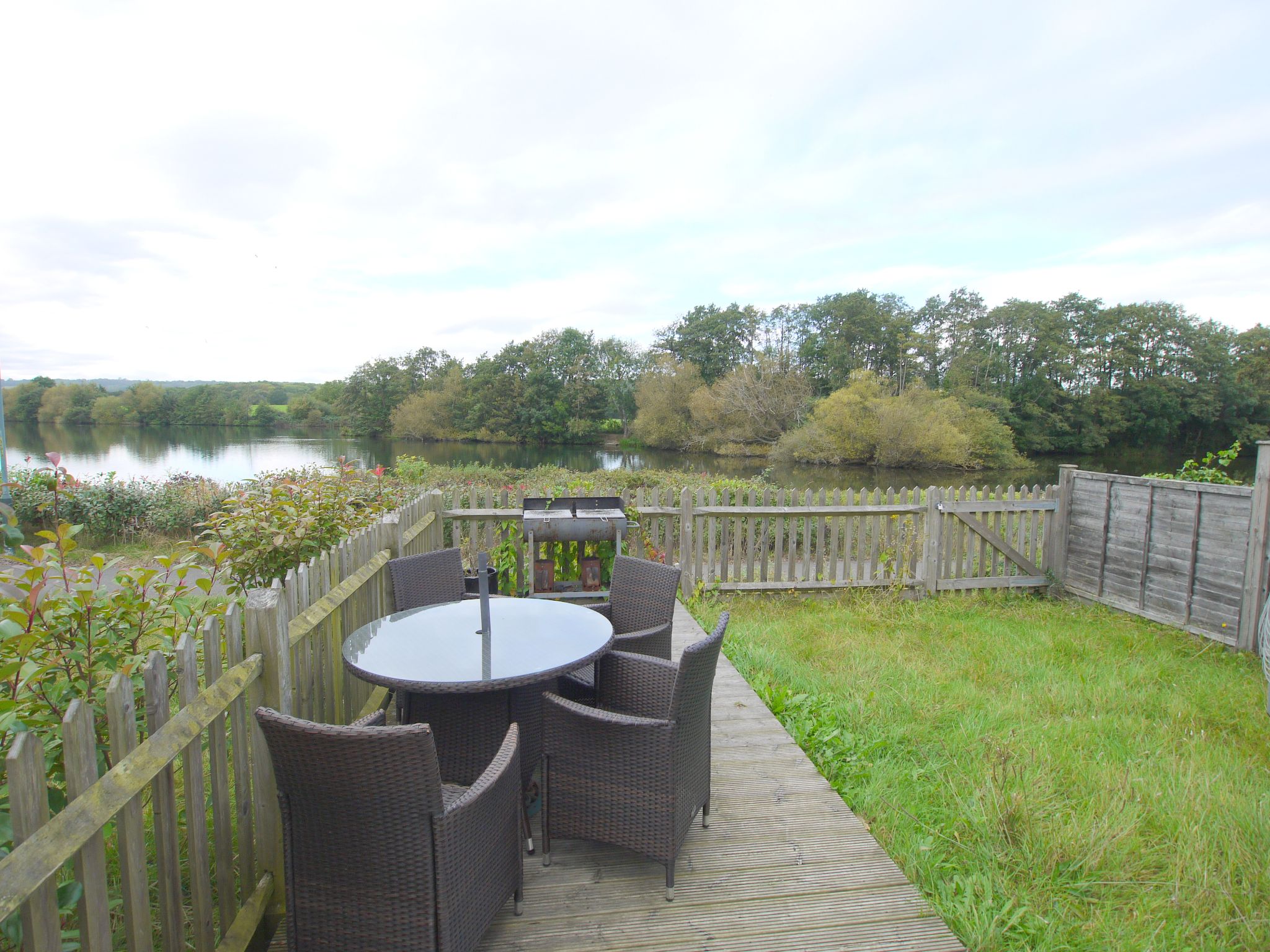 4 bedroom end terraced house Sold in Sevenoaks - Photograph 4