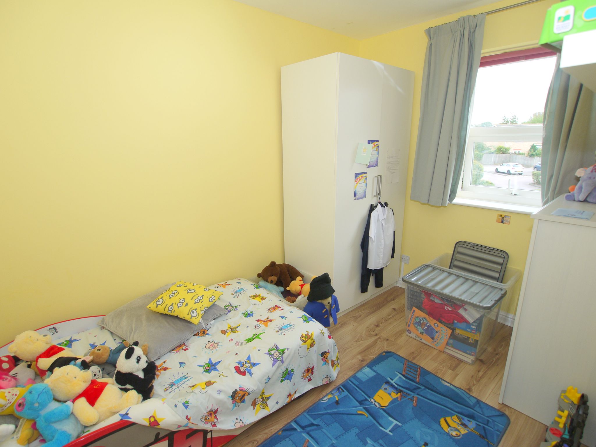 4 bedroom end terraced house Sold in Sevenoaks - Photograph 9