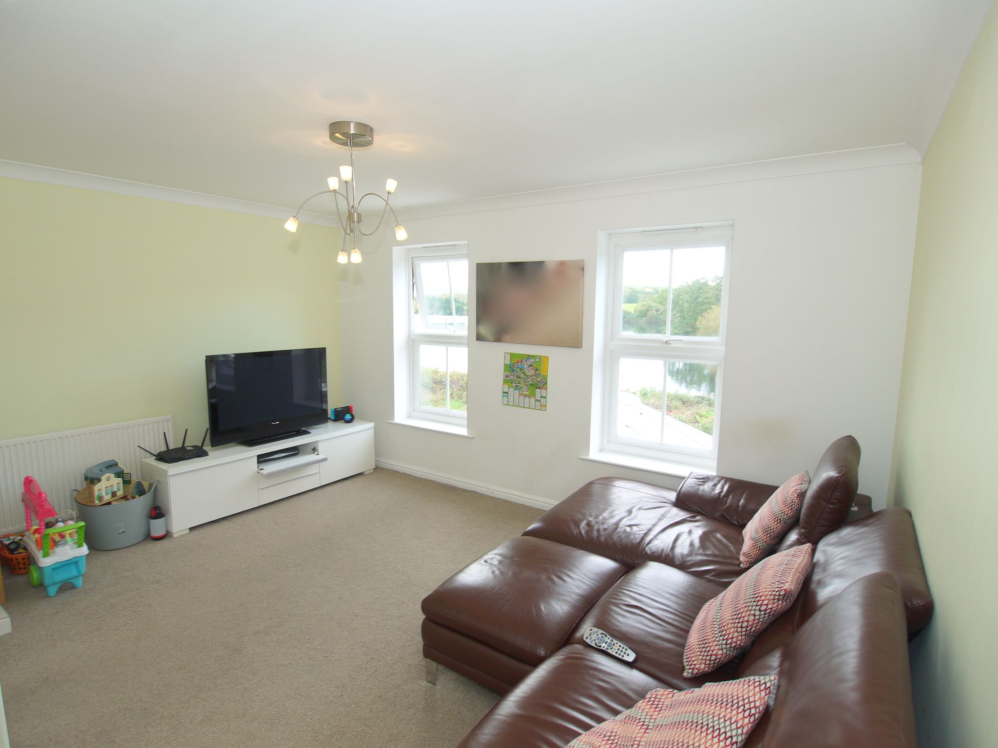 4 bedroom end terraced house Sold in Sevenoaks - Photograph 10