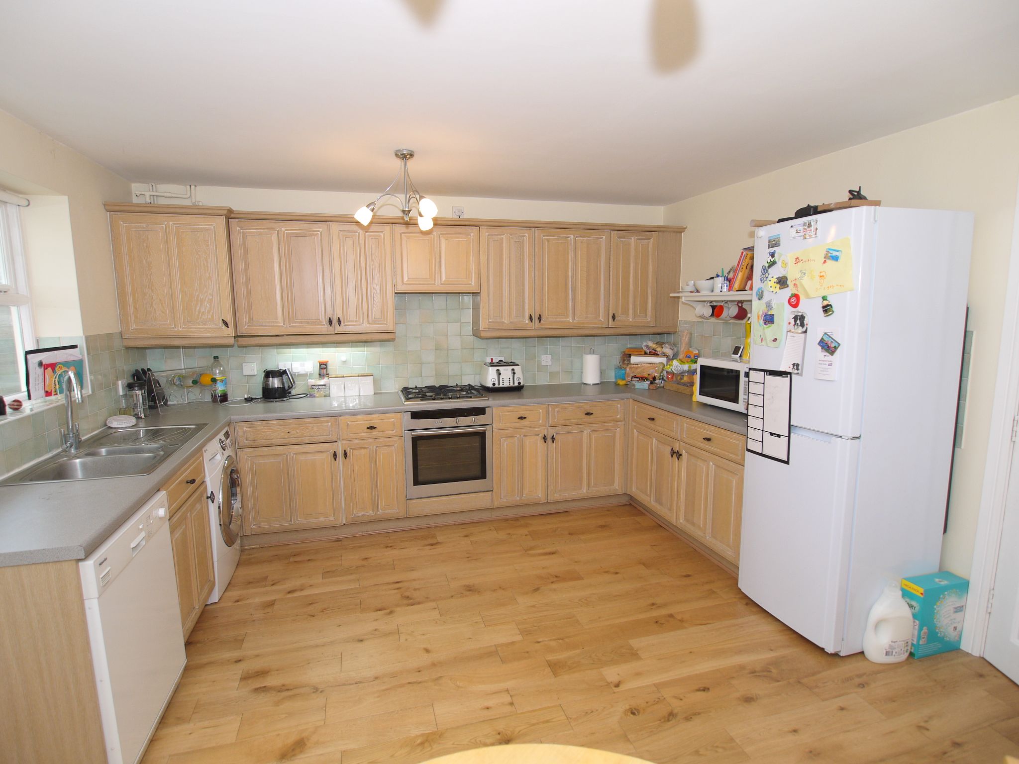 4 bedroom end terraced house Sold in Sevenoaks - Photograph 2