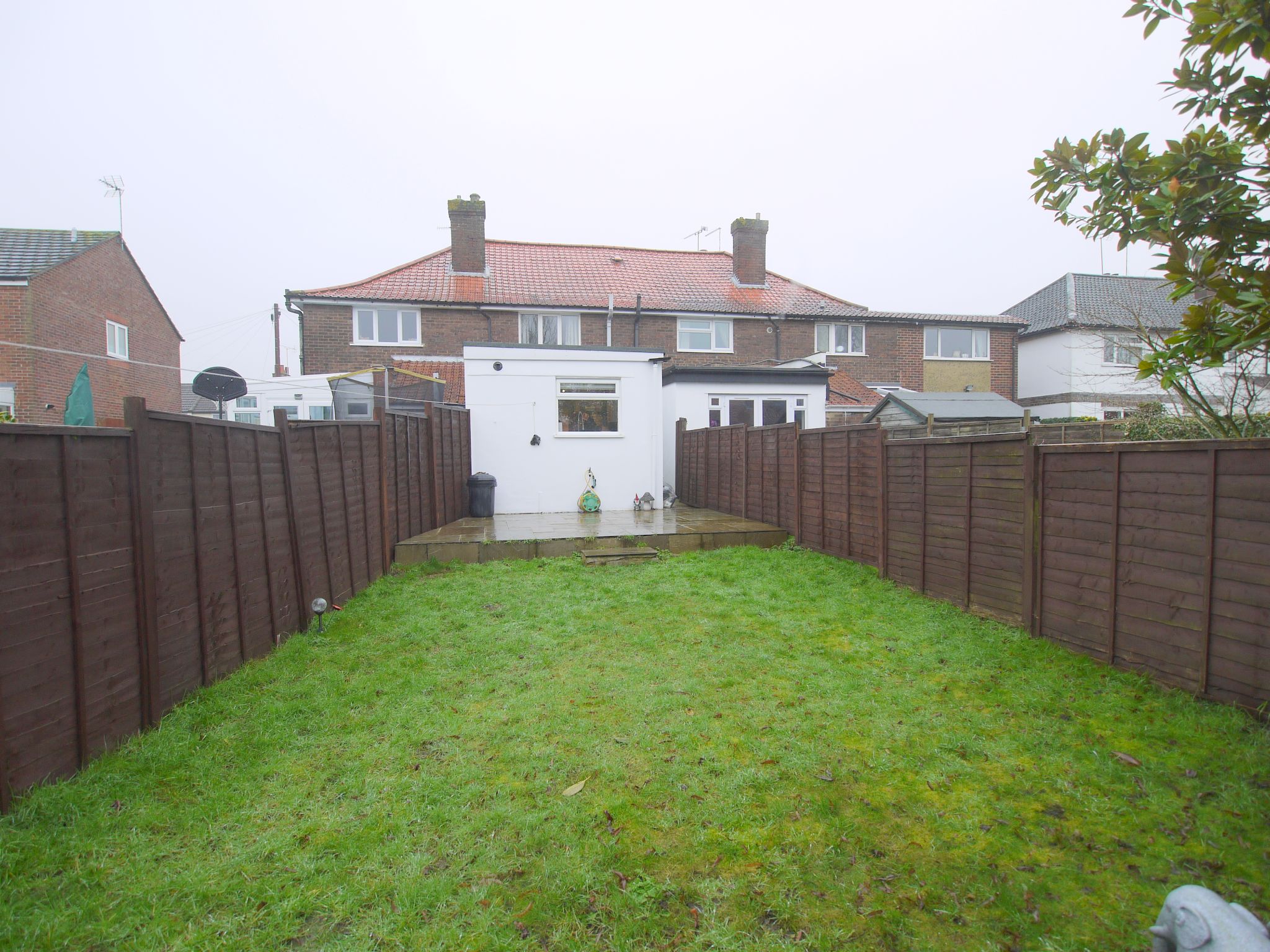 2 bedroom mid terraced house Sold in Sevenoaks - Photograph 11