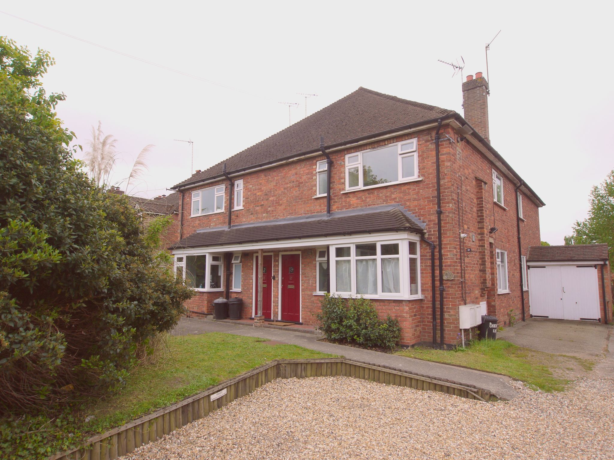 2 bedroom apartment Sold in Sevenoaks - Photograph 1