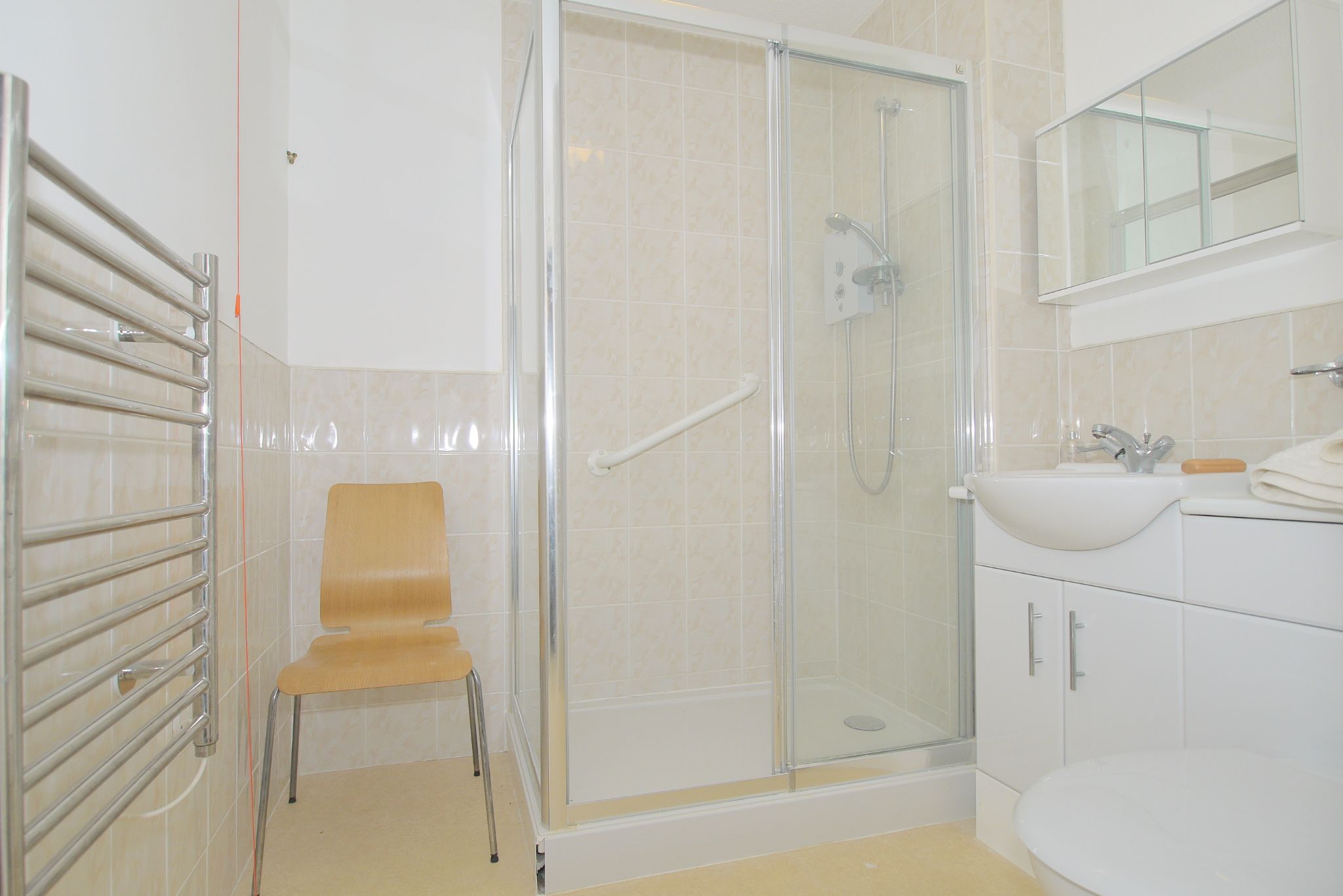 2 bedroom apartment Sold in Sevenoaks - Photograph 7