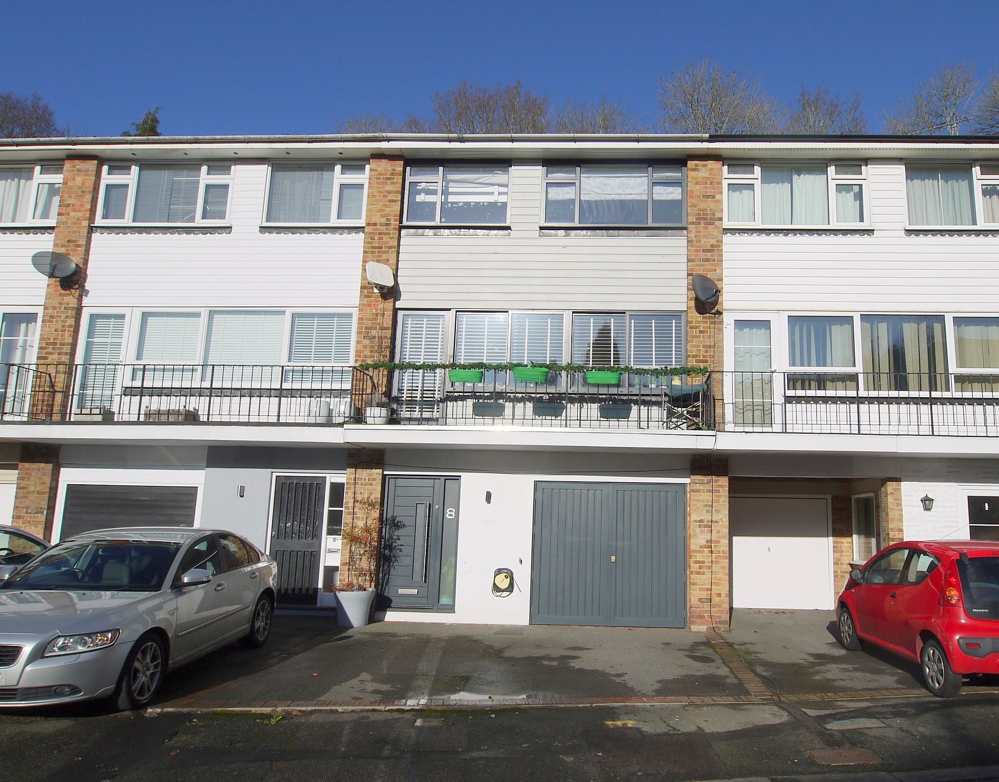 4 bedroom mid terraced house Sold in Sevenoaks - Photograph 1