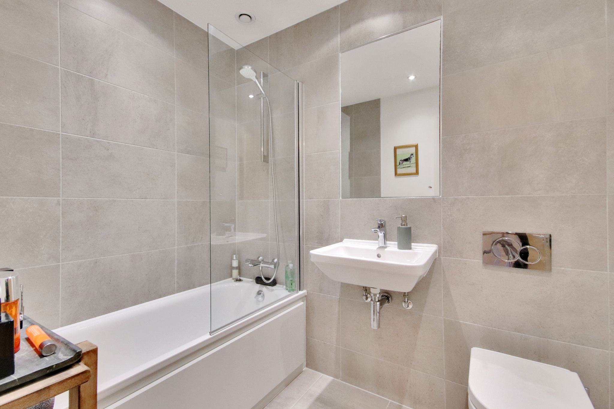 3 bedroom mid terraced house Sold in Sevenoaks - Photograph 11