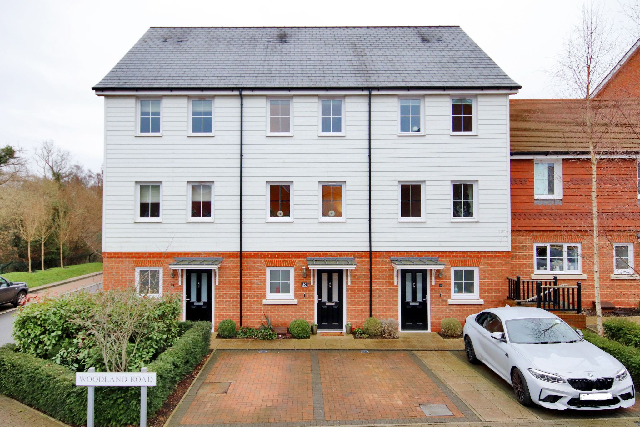 3 bedroom mid terraced house Sold in Sevenoaks - Photograph 1